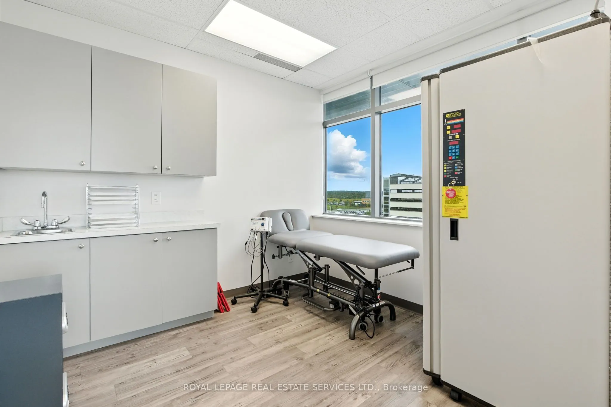 3075 Hospital Gate