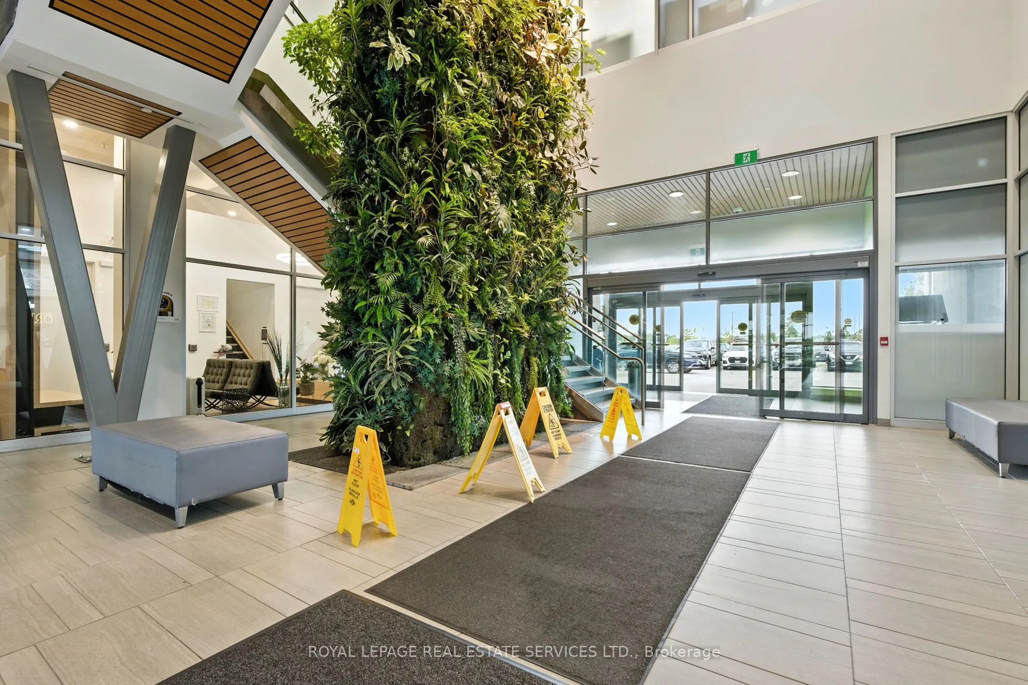 3075 Hospital Gate