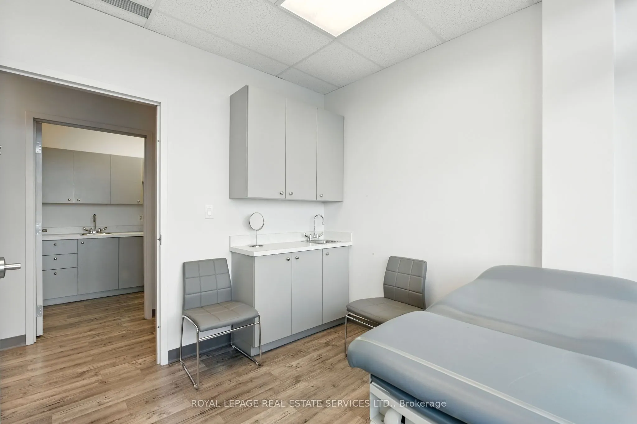 3075 Hospital Gate