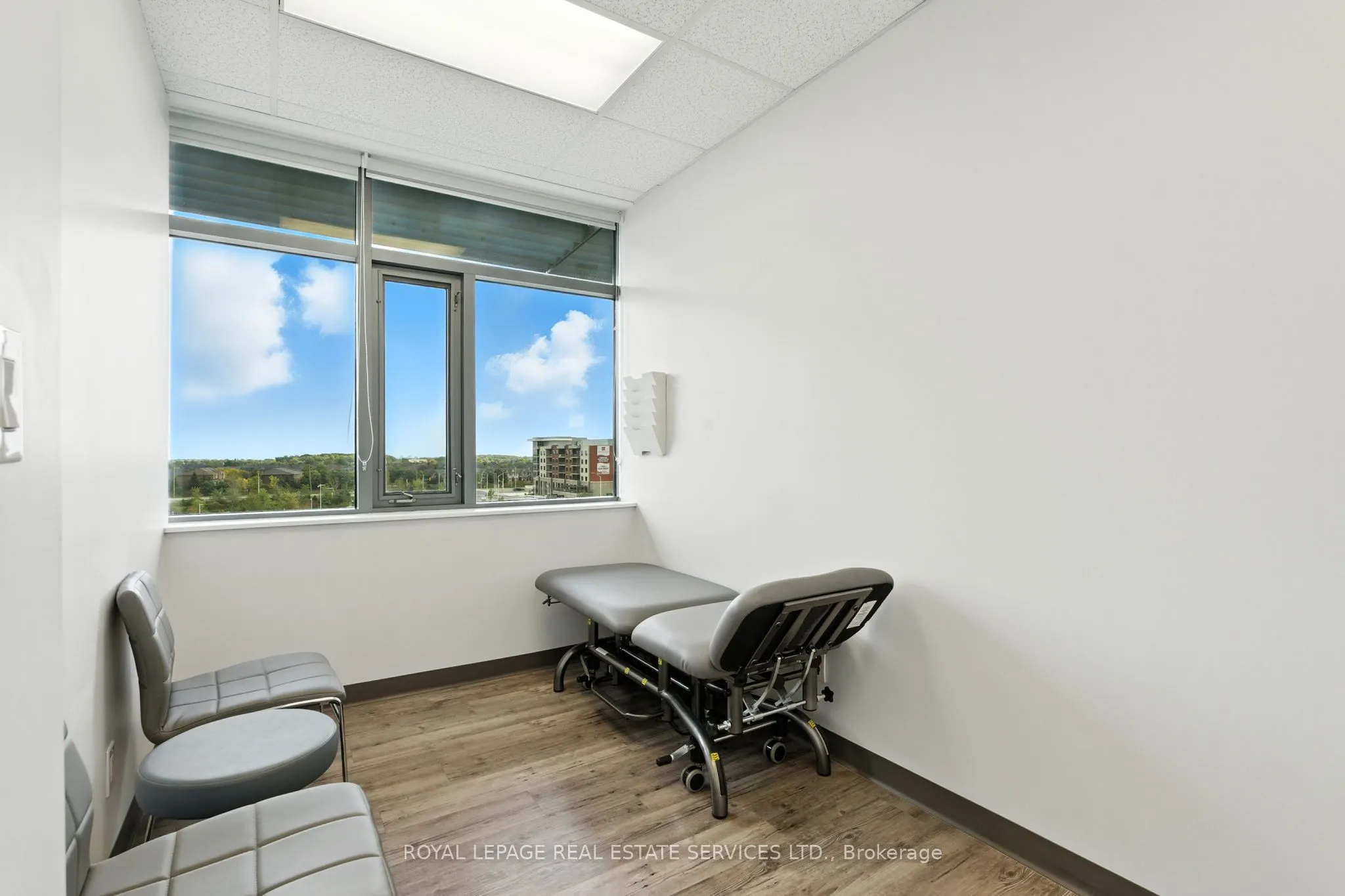 3075 Hospital Gate