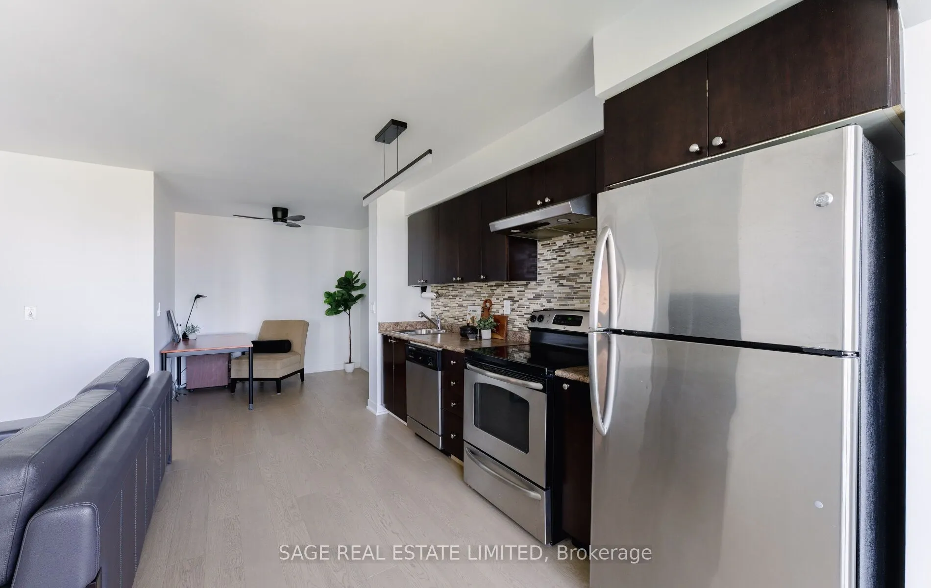 155 Legion Road N, #1202
