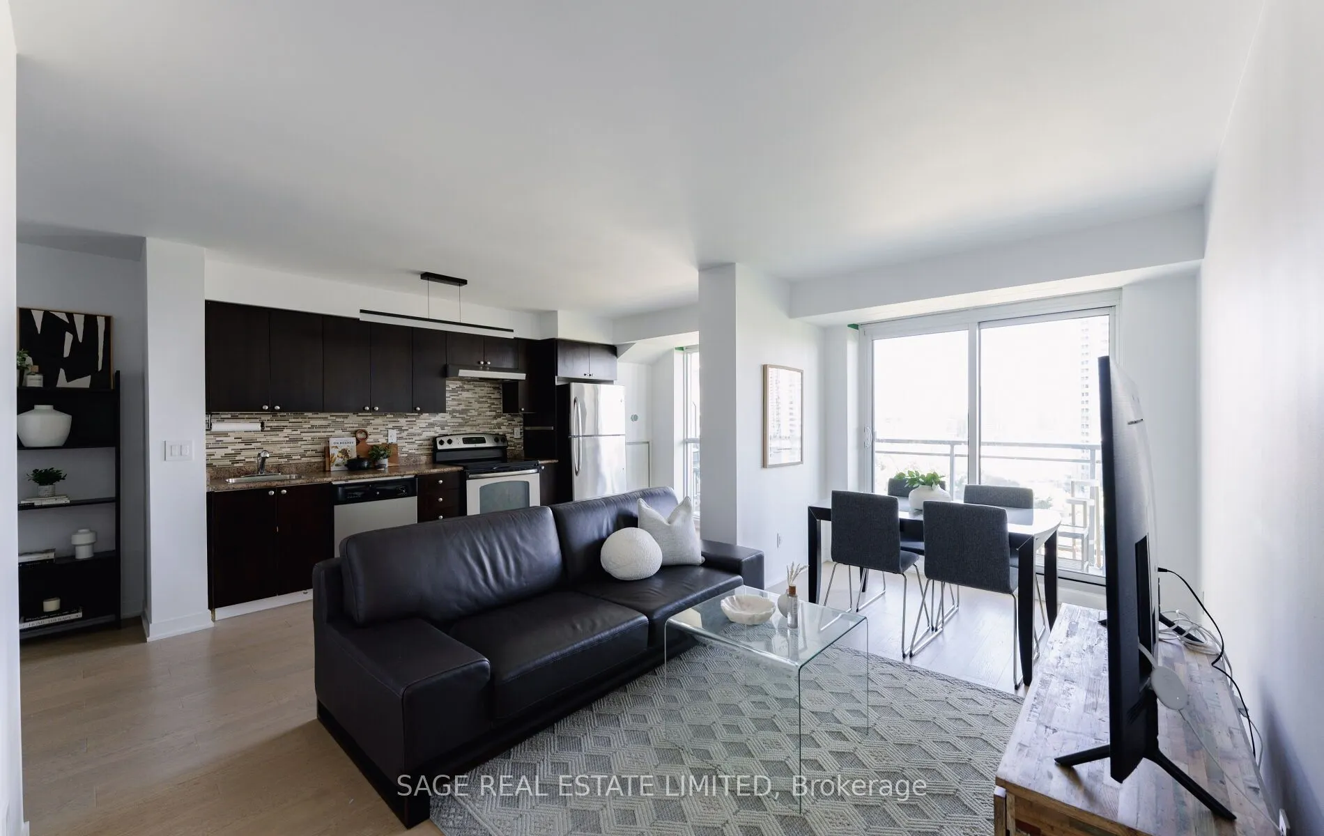 155 Legion Road N, #1202