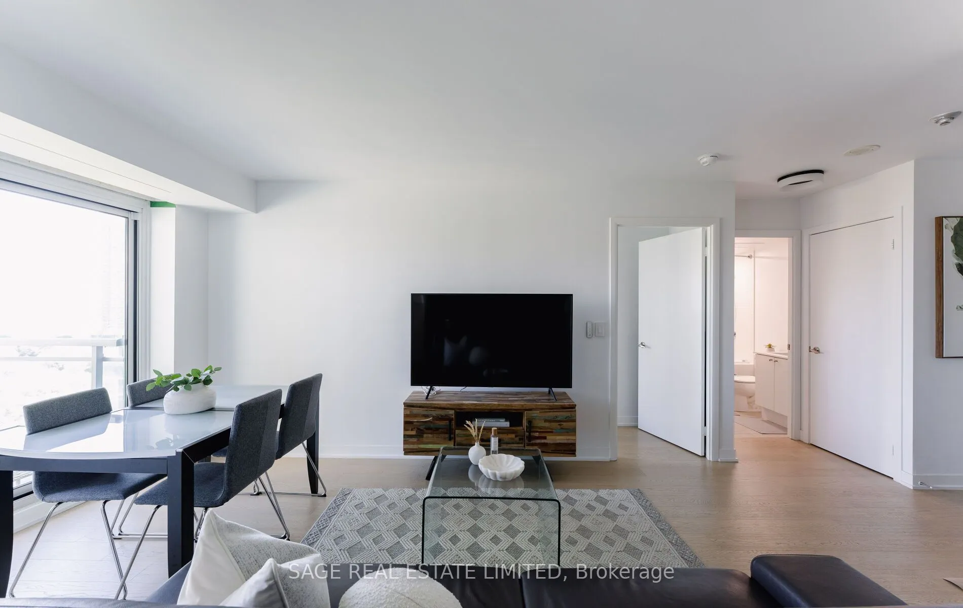 155 Legion Road N, #1202