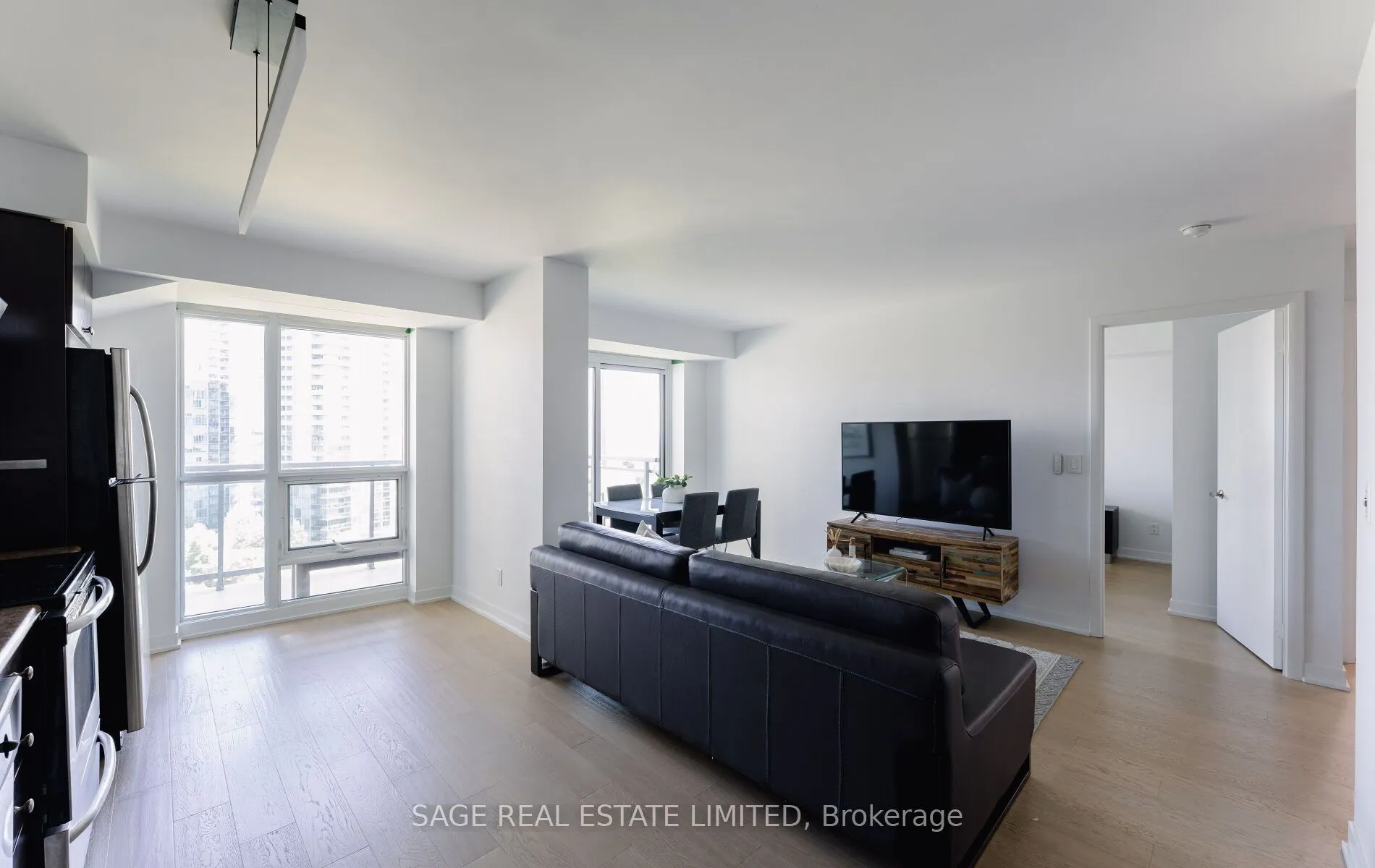 155 Legion Road N, #1202