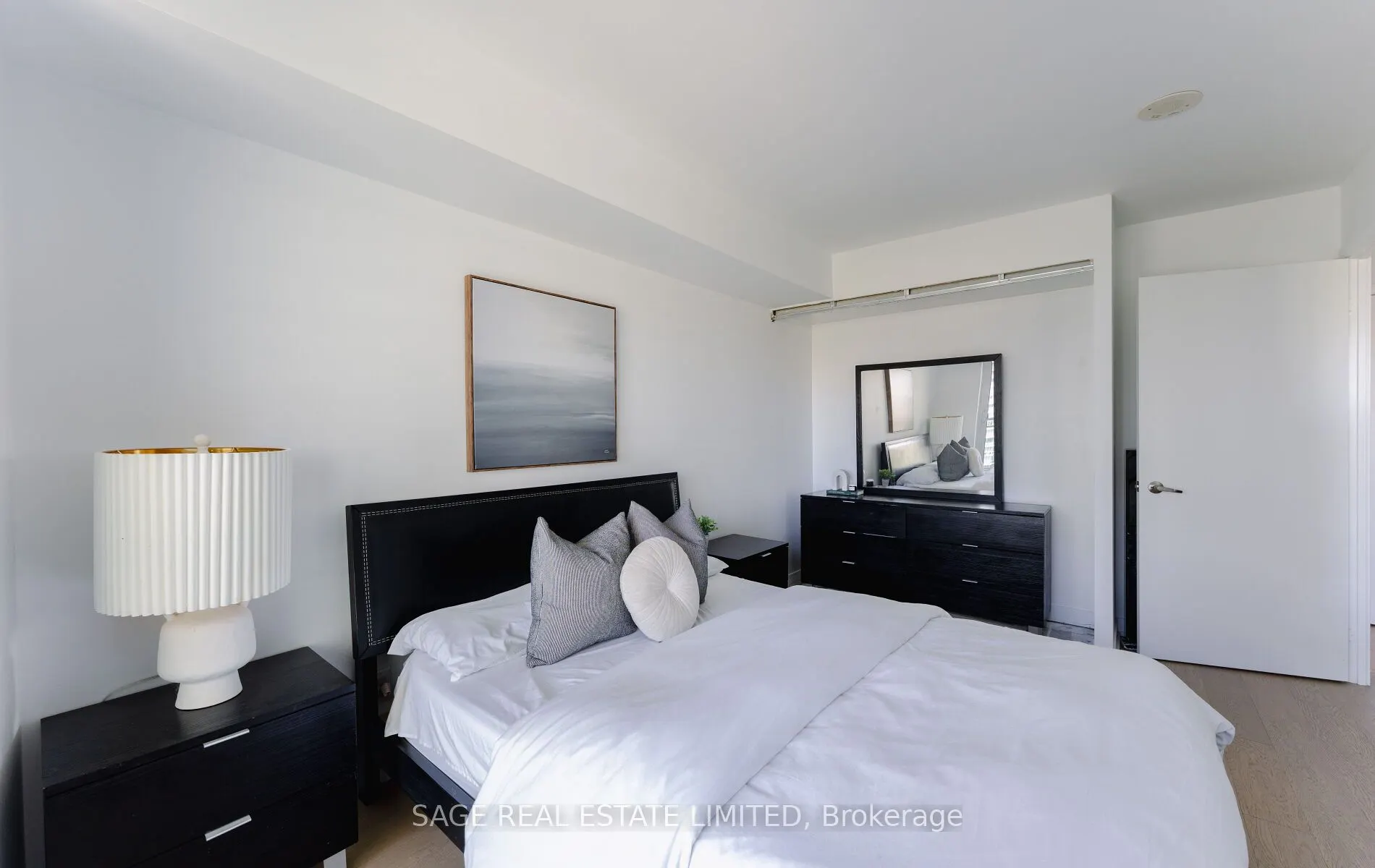 155 Legion Road N, #1202