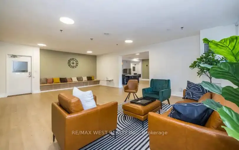 85 Emmett Avenue, #1405
