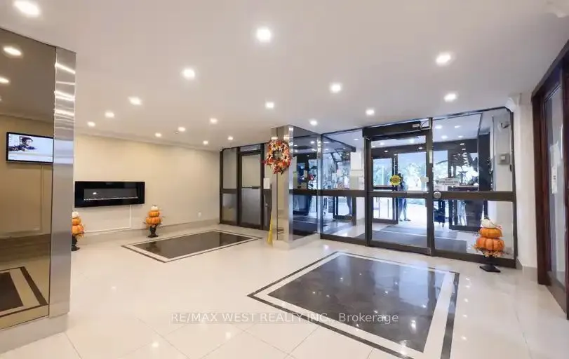 85 Emmett Avenue, #1405