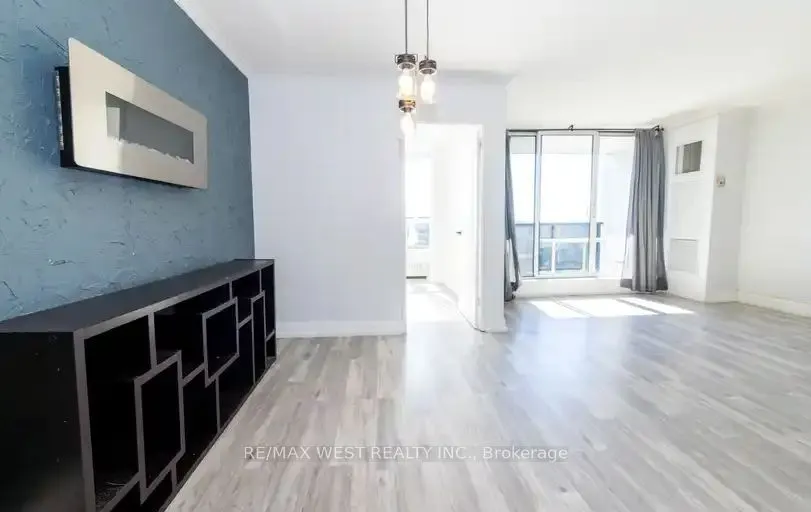 85 Emmett Avenue, #1405