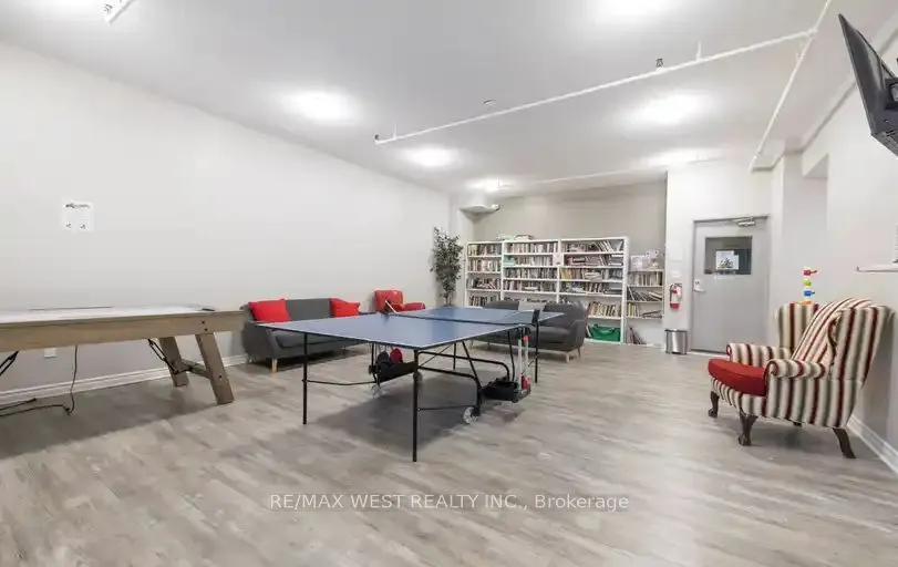 85 Emmett Avenue, #1405