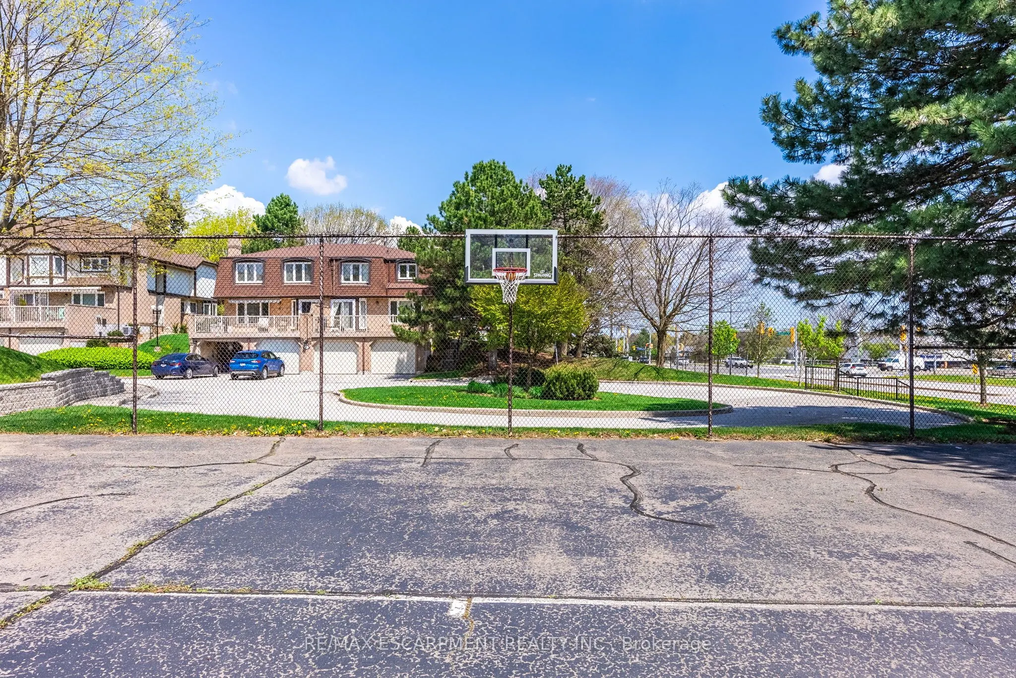 1508 Upper Middle Road