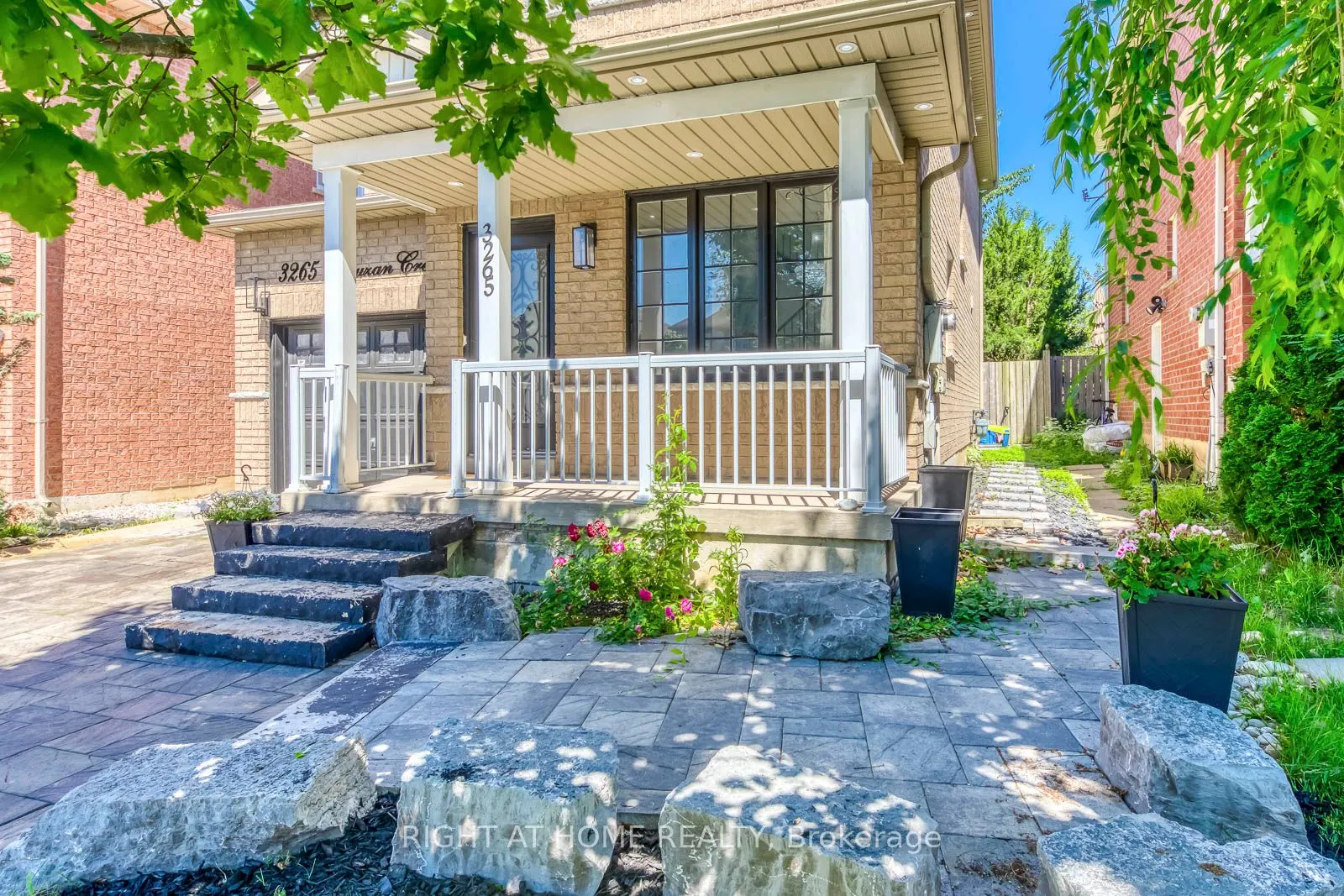3265 Bruzan Crescent