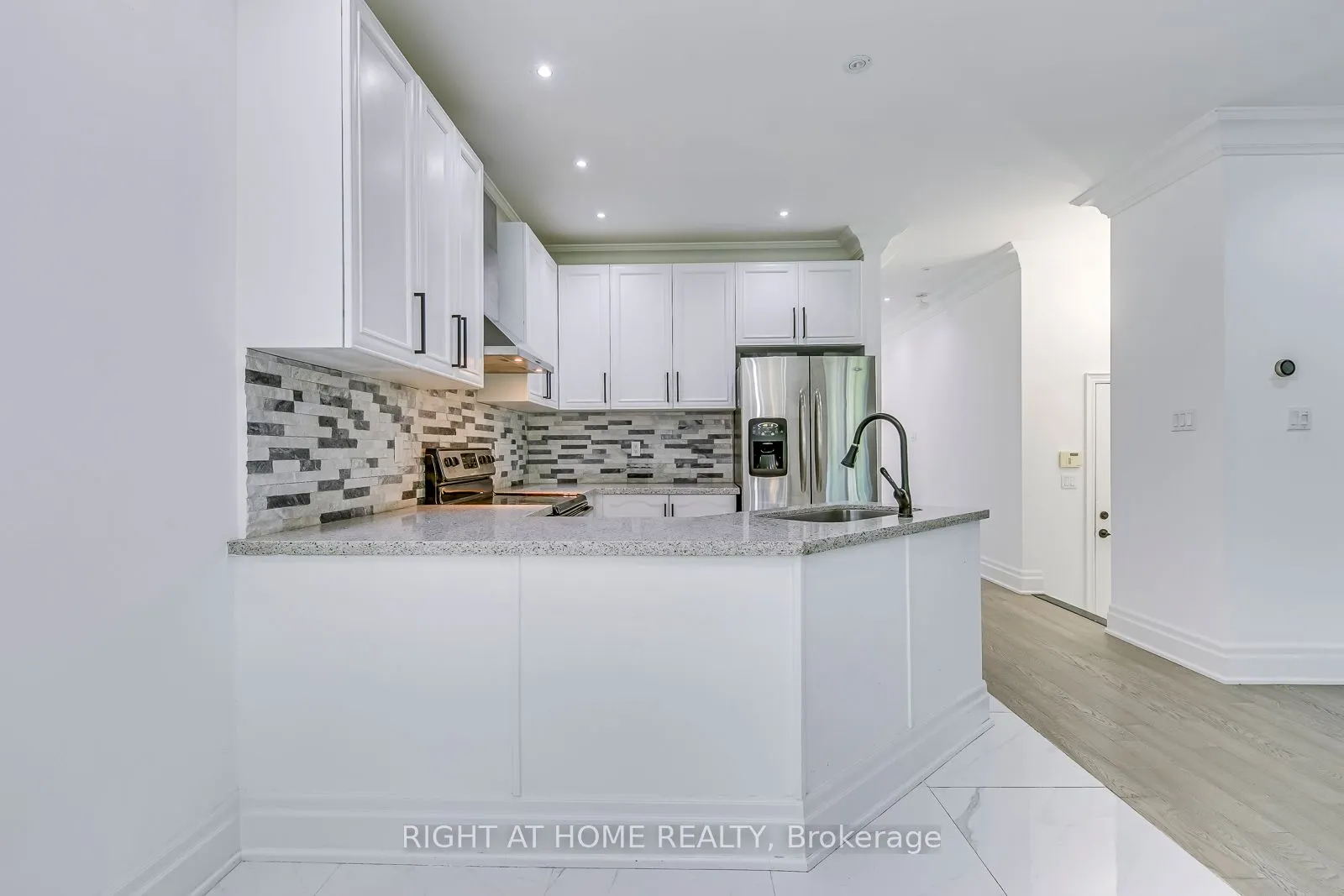 3265 Bruzan Crescent
