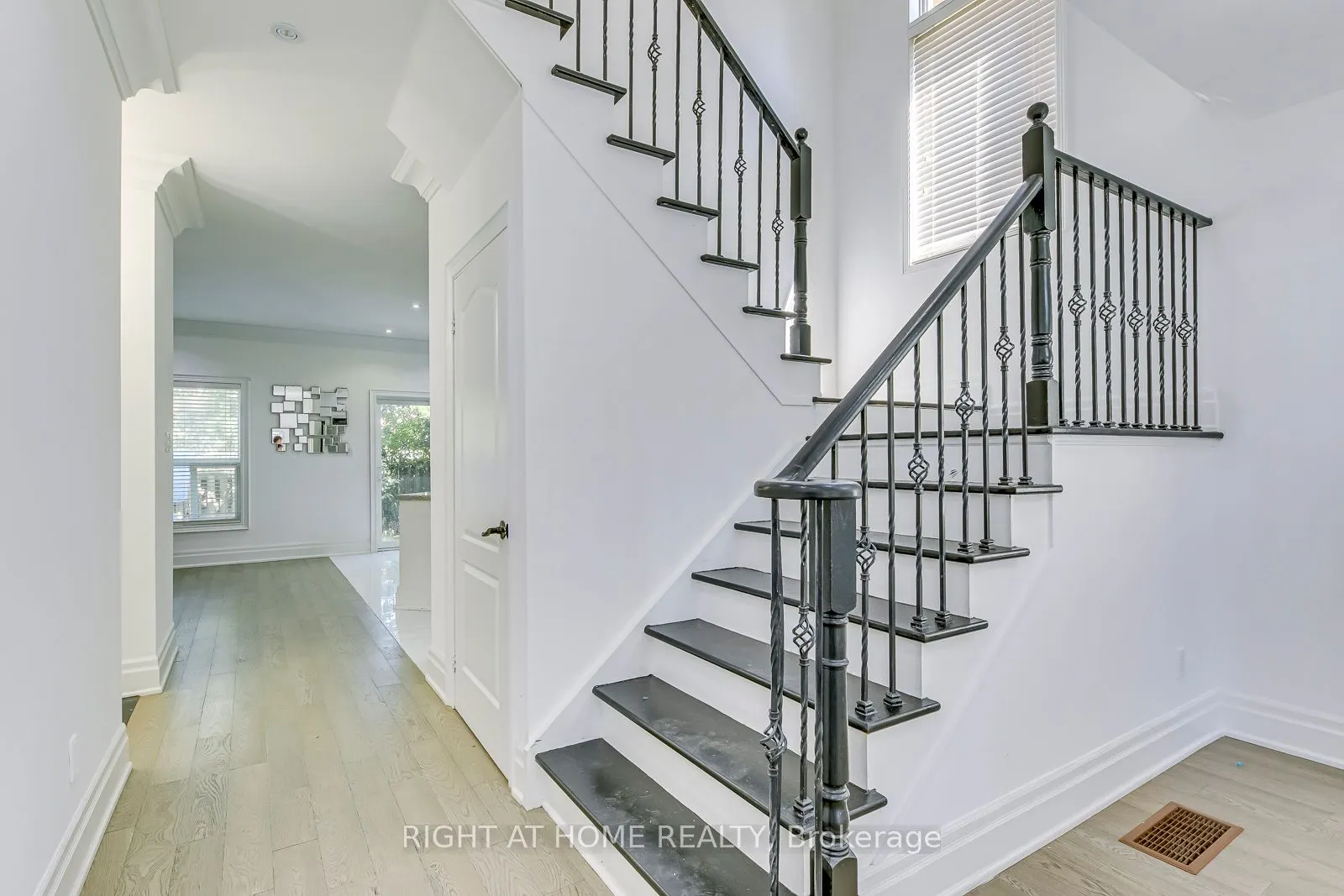 3265 Bruzan Crescent