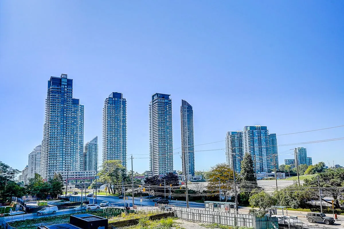 38 Annie Craig Drive, #406