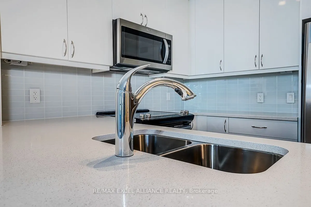 38 Annie Craig Drive, #406