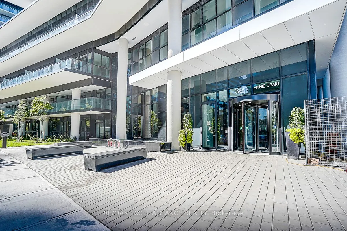 38 Annie Craig Drive, #406