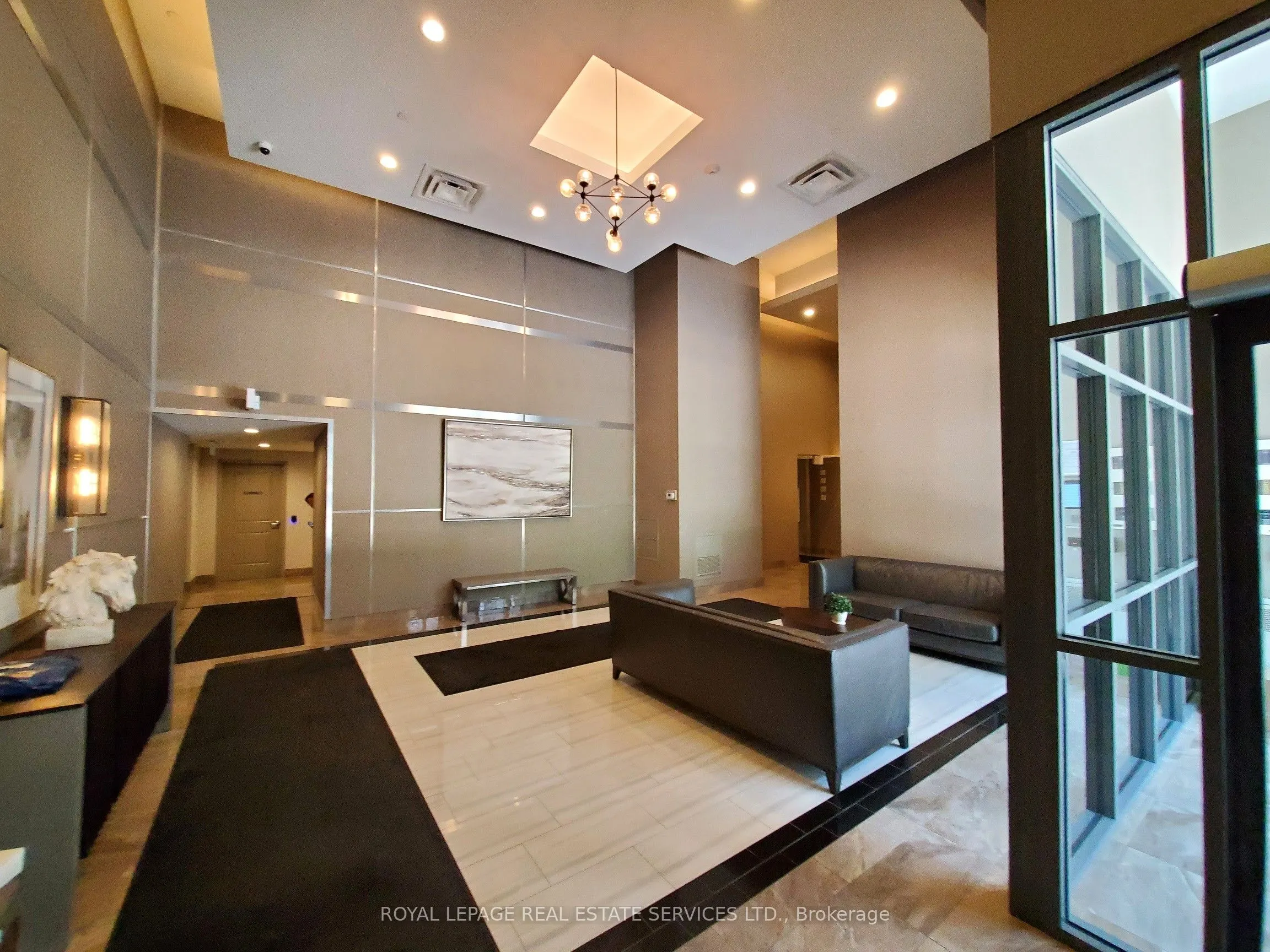 2490 Old Bronte Road, #807