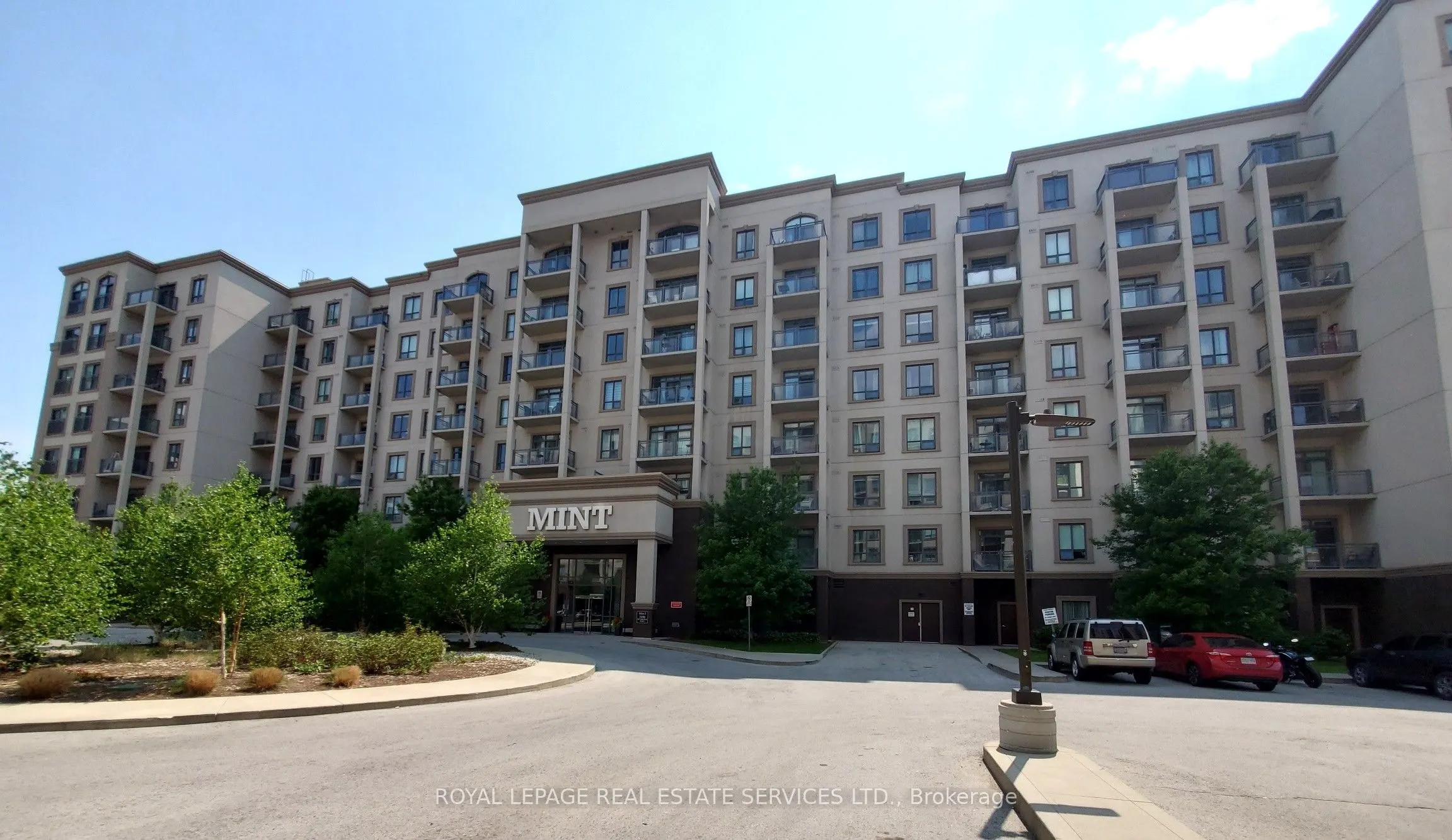 2490 Old Bronte Road, #807