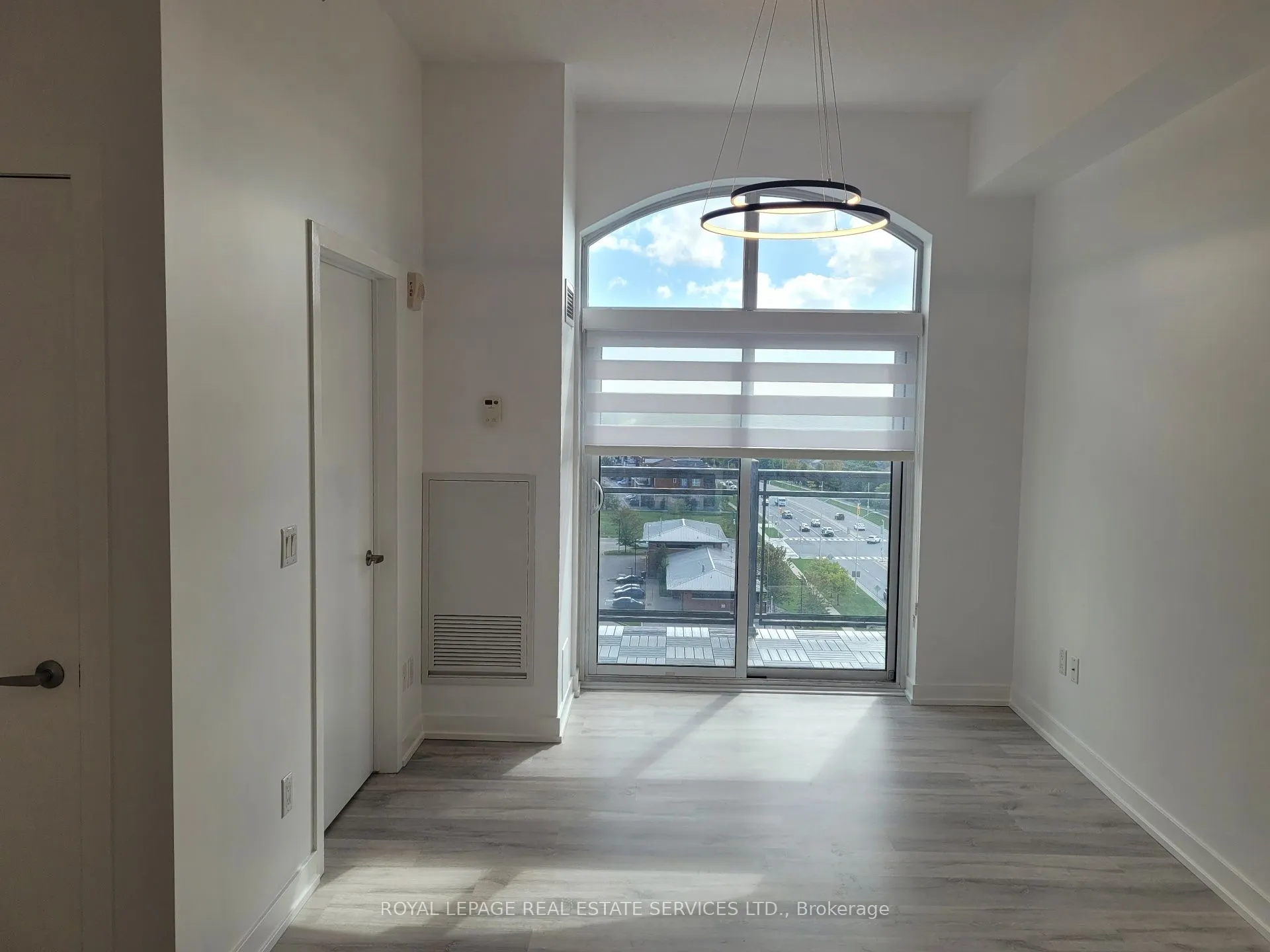 2490 Old Bronte Road, #807
