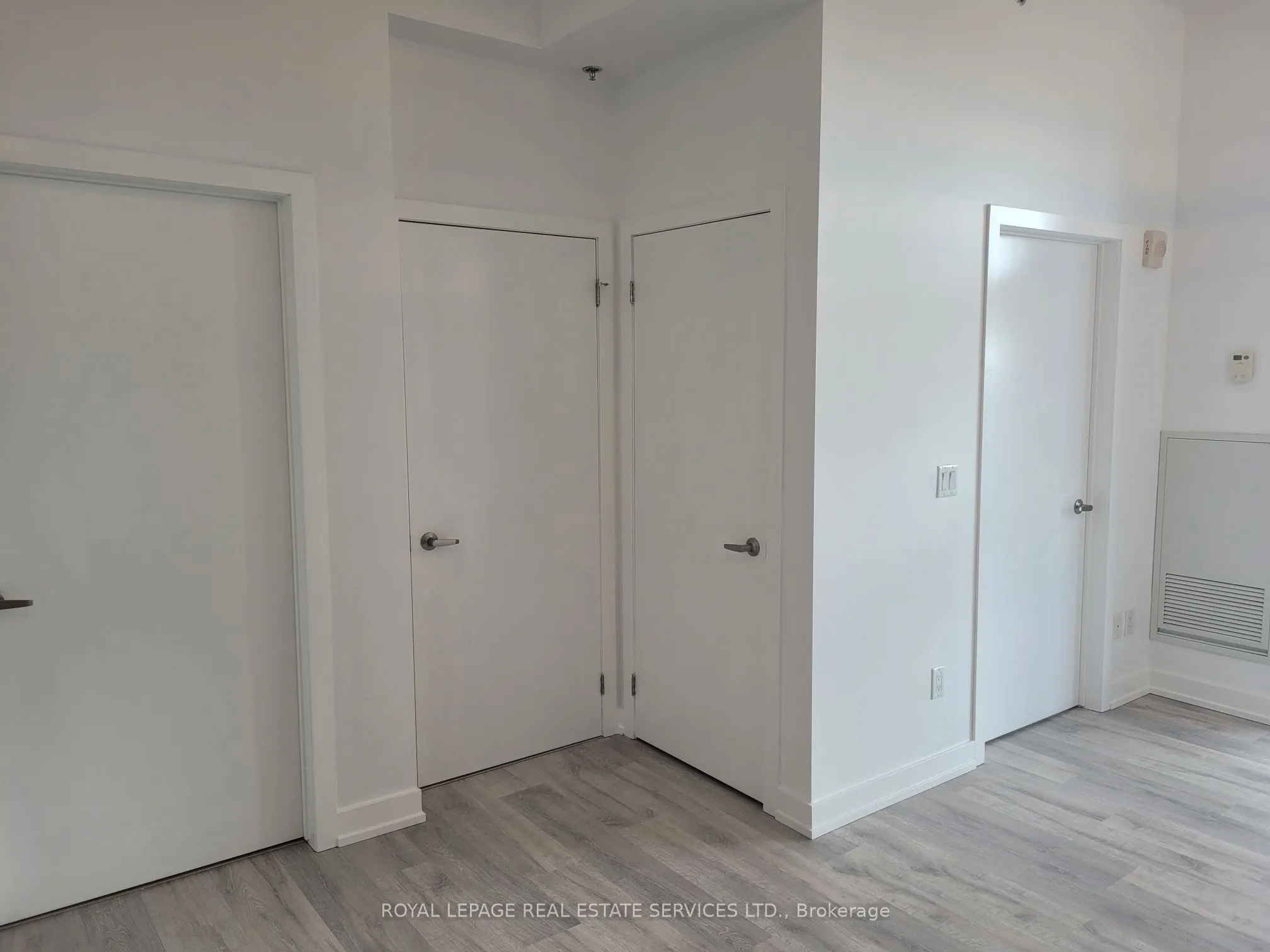 2490 Old Bronte Road, #807