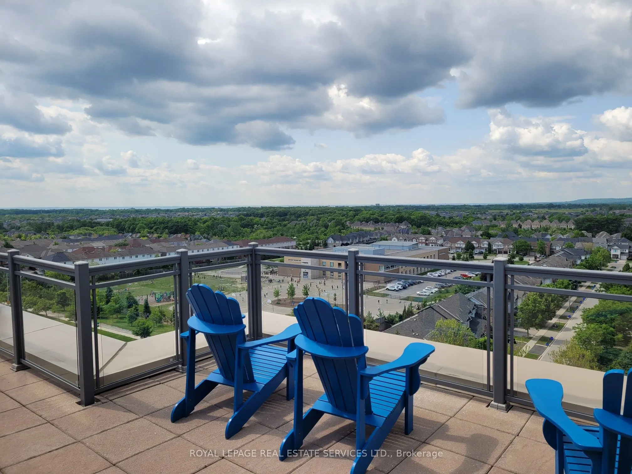 2490 Old Bronte Road, #807