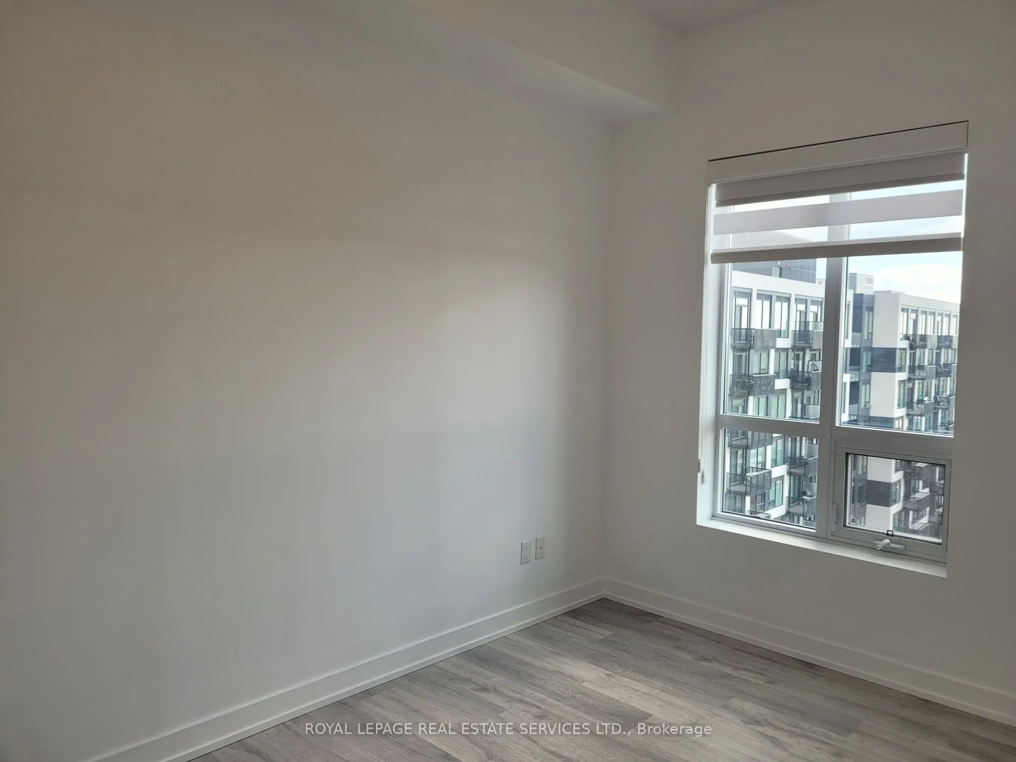 2490 Old Bronte Road, #807