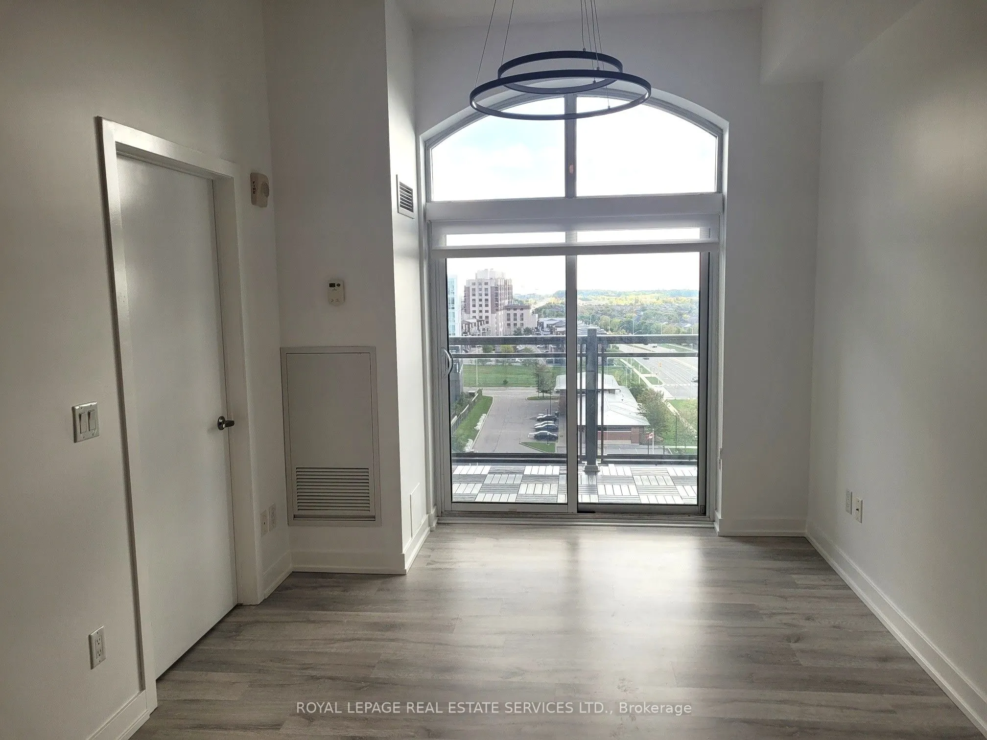 2490 Old Bronte Road, #807