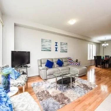 107 Naperton Drive