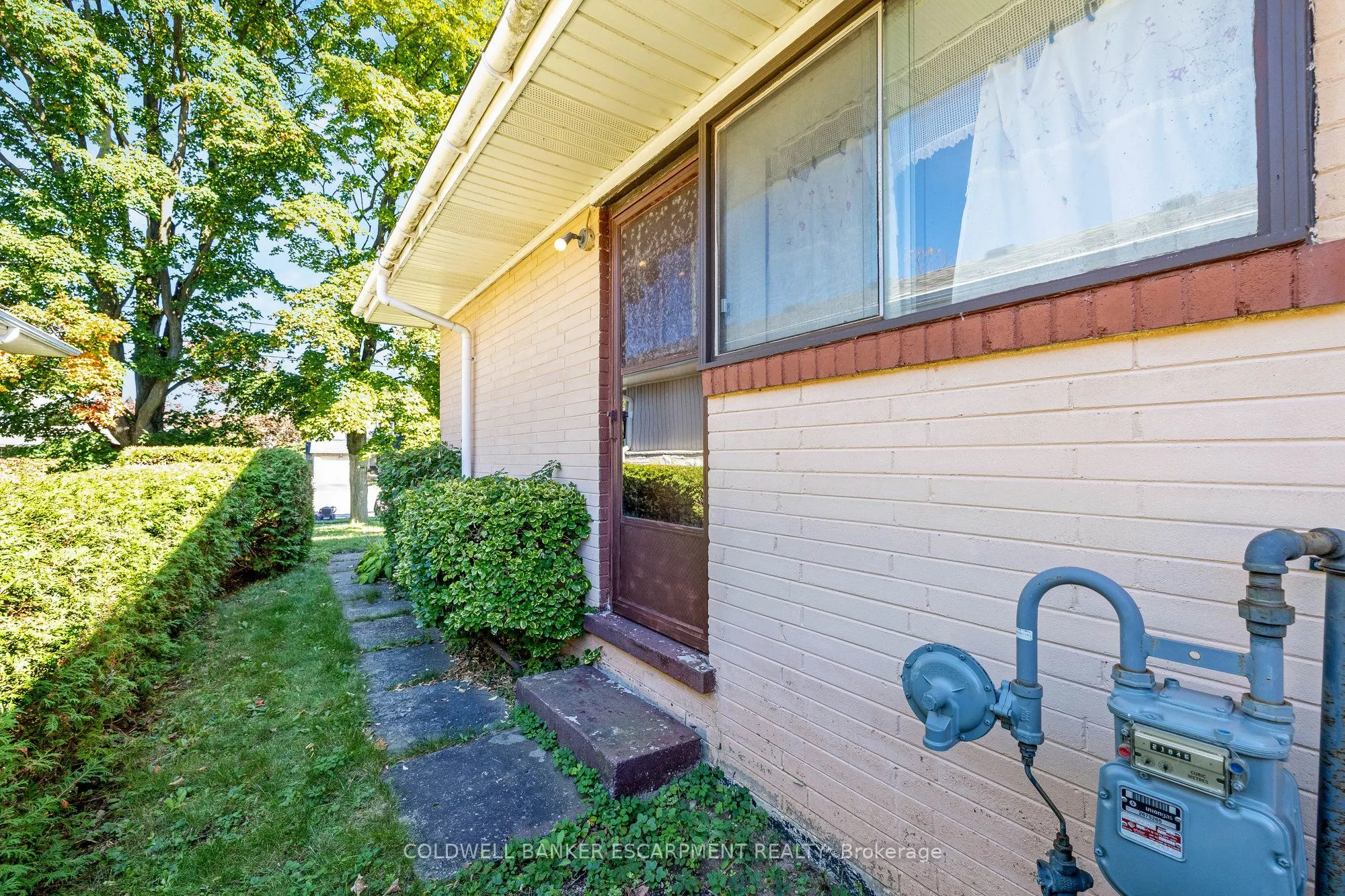 96 Churchill Road