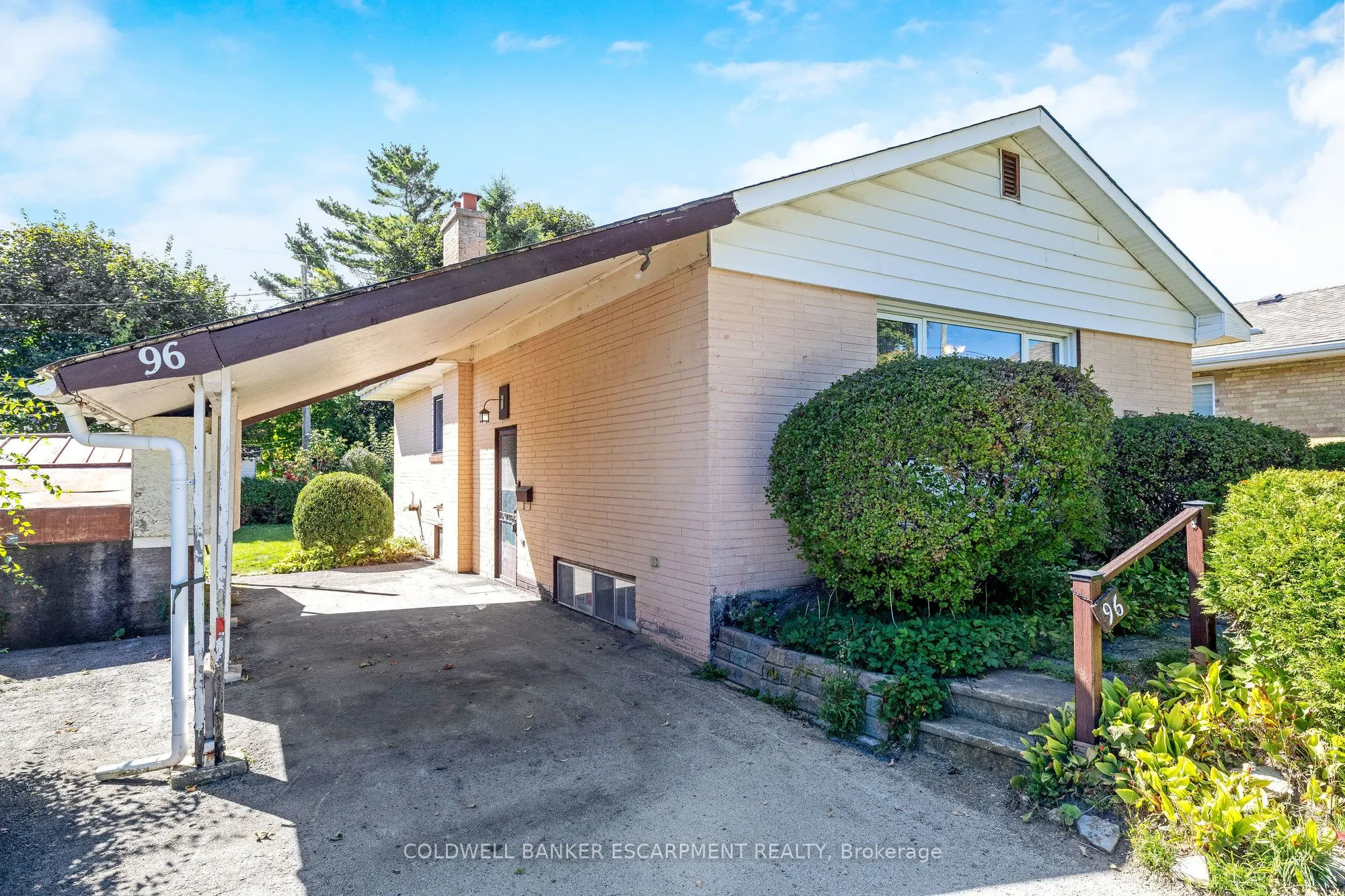 96 Churchill Road