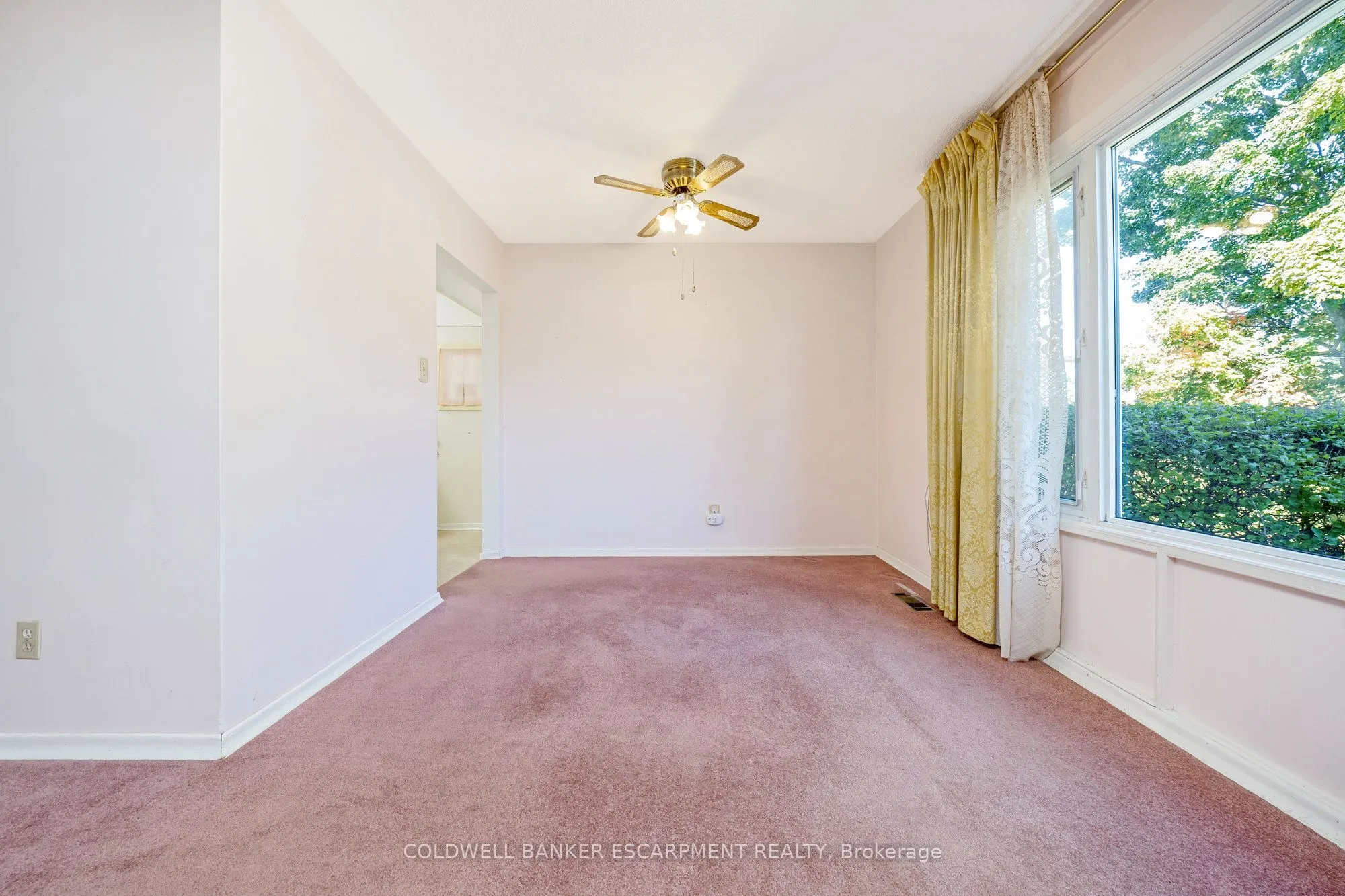 96 Churchill Road