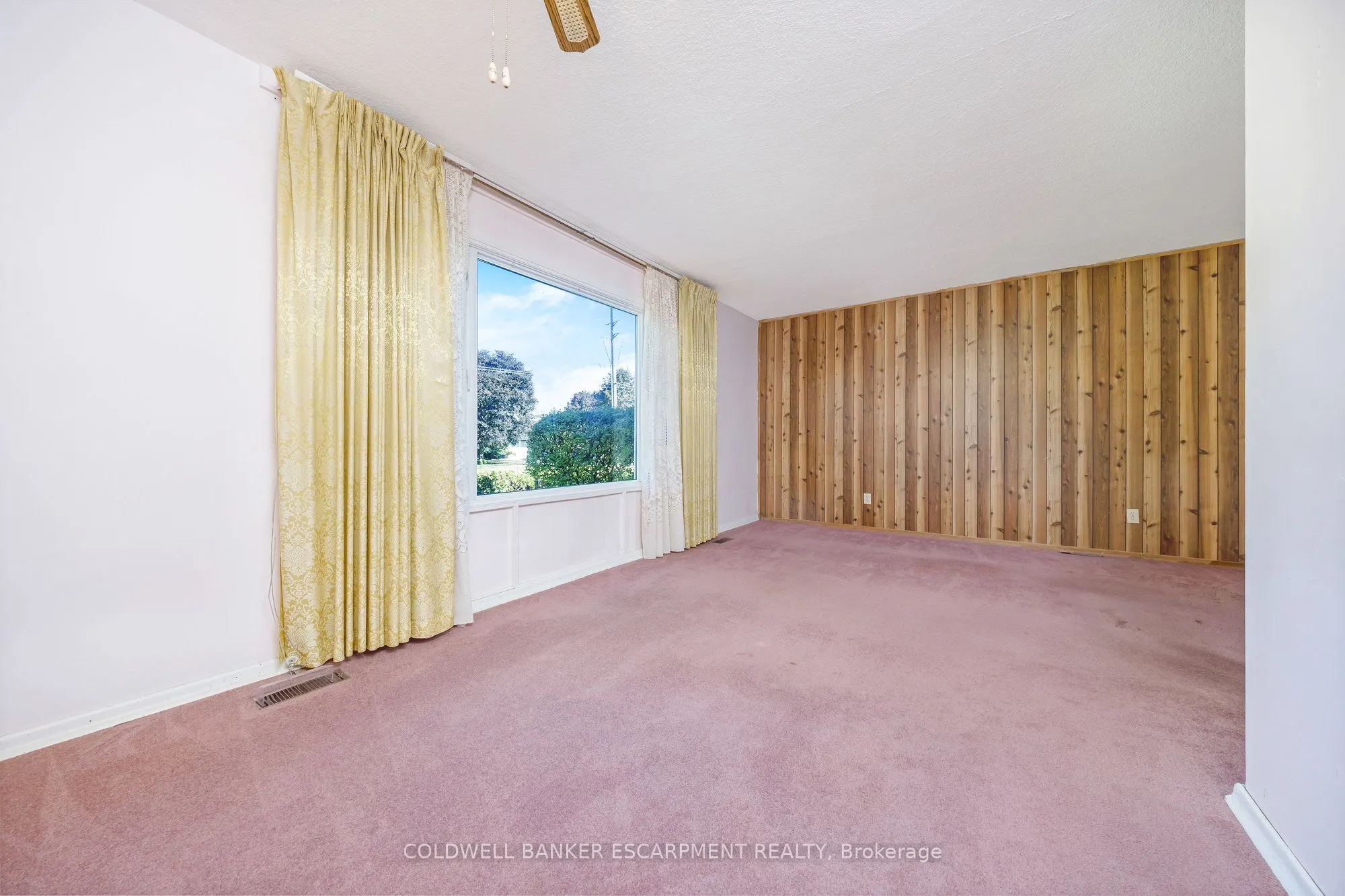 96 Churchill Road