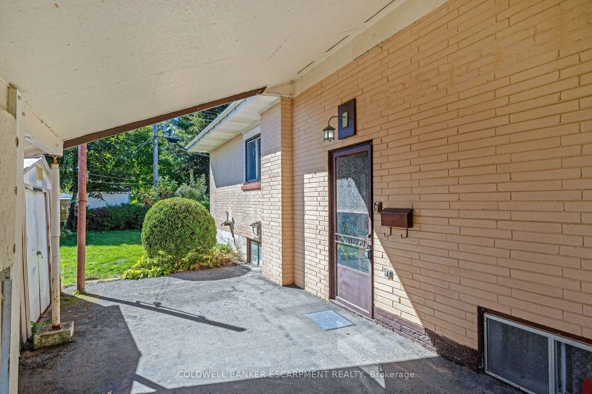 96 Churchill Road