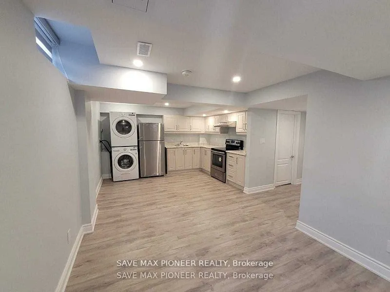 11 Ivor Crescent N, #Bsmnt