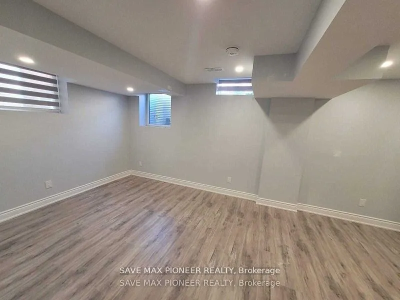 11 Ivor Crescent N, #Bsmnt
