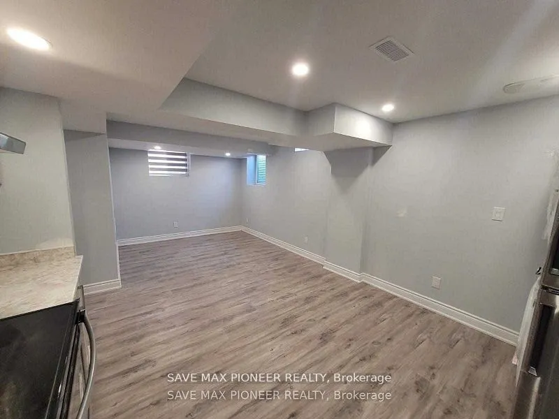 11 Ivor Crescent N, #Bsmnt