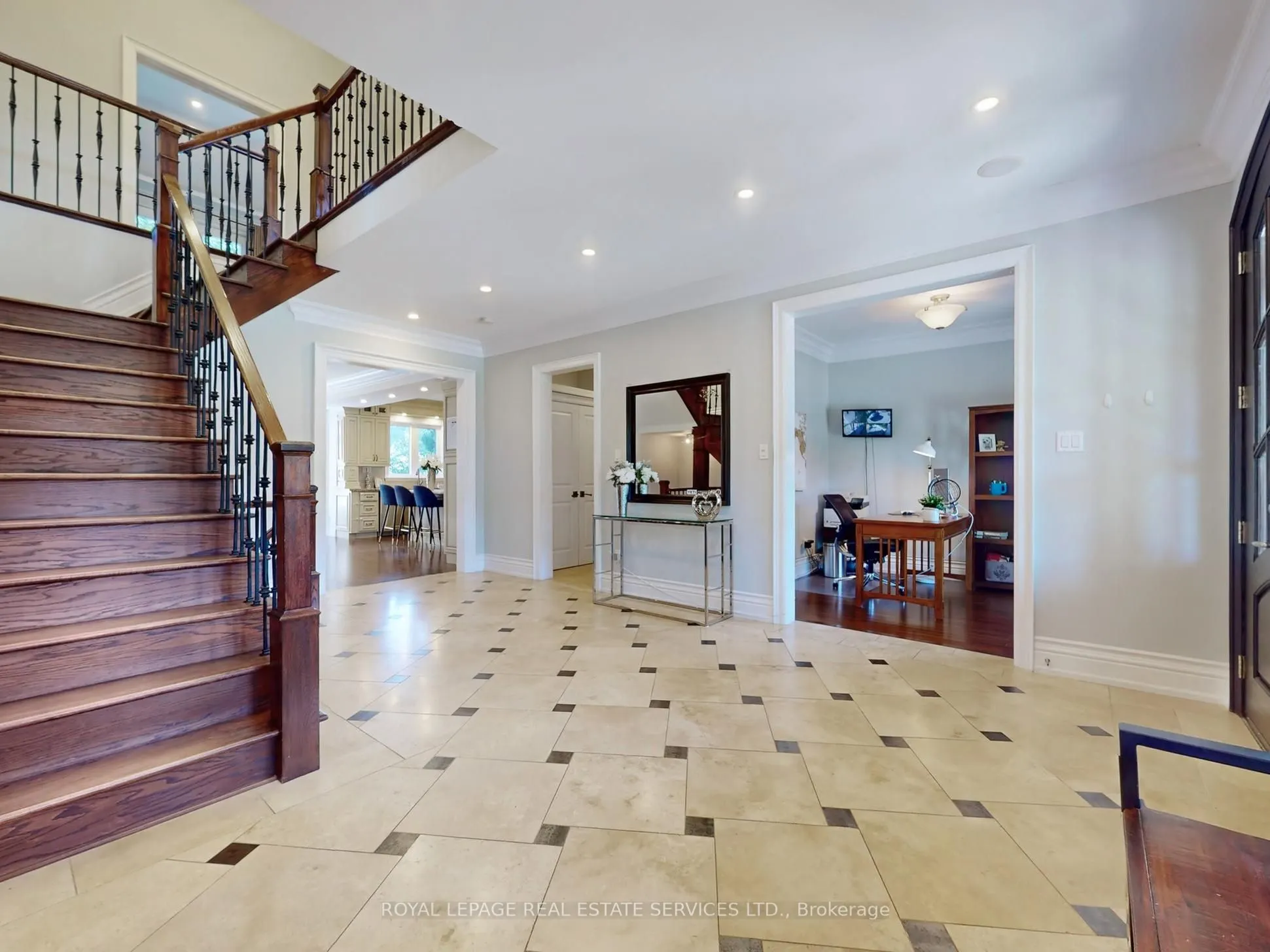 1511 Haig Boulevard