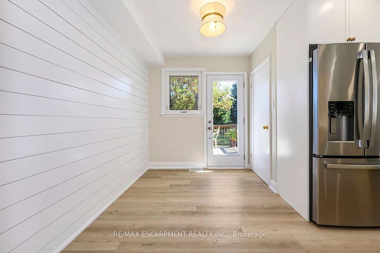 207 Elmwood Crescent