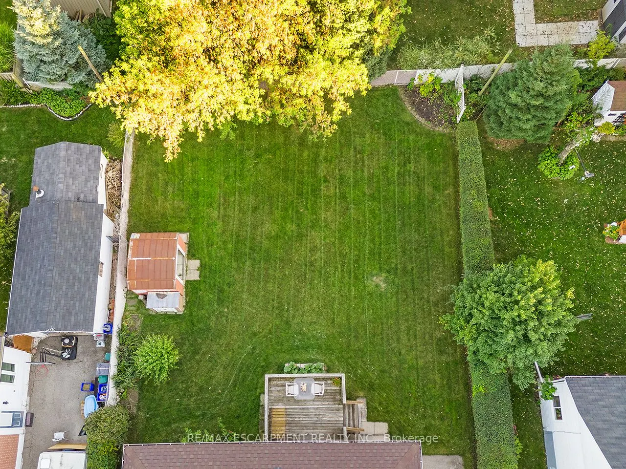 207 Elmwood Crescent