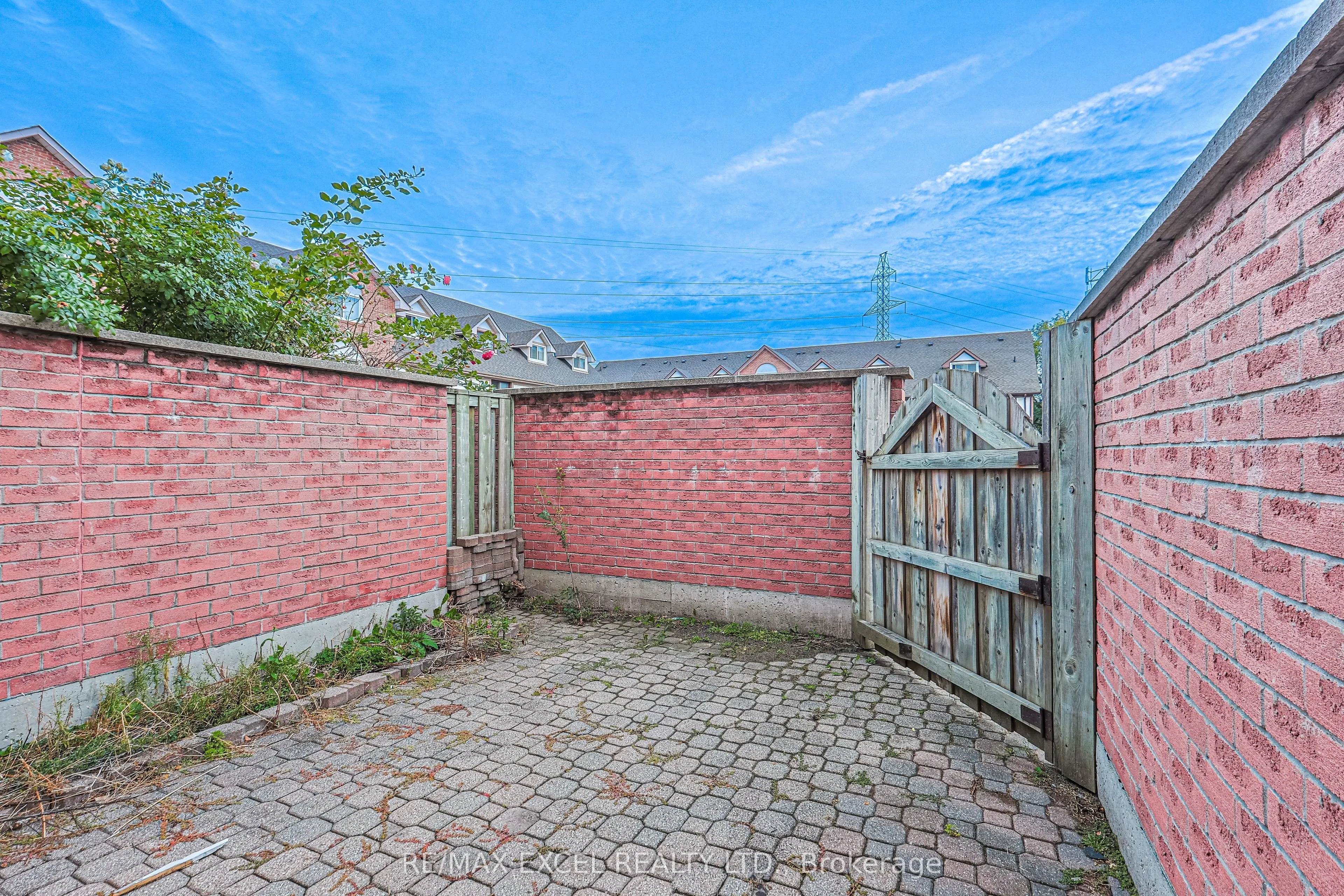 81 Irwin Road, #18