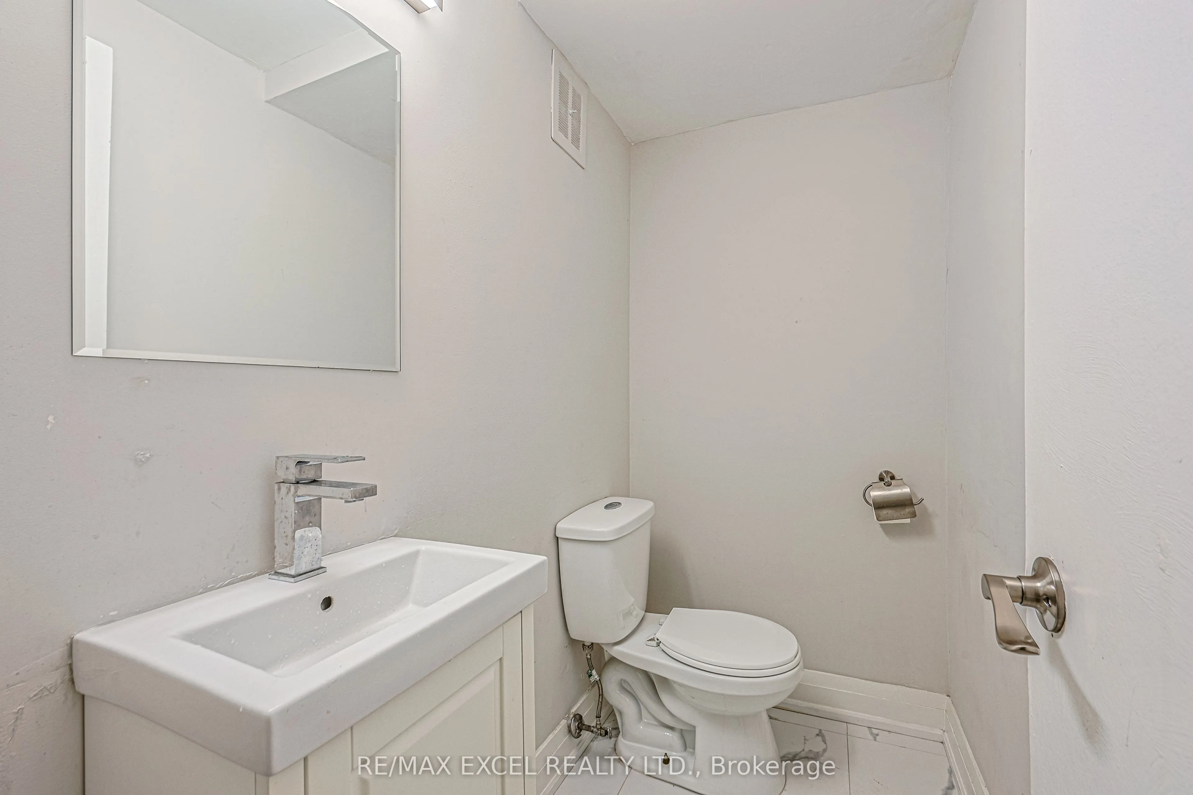 81 Irwin Road, #18