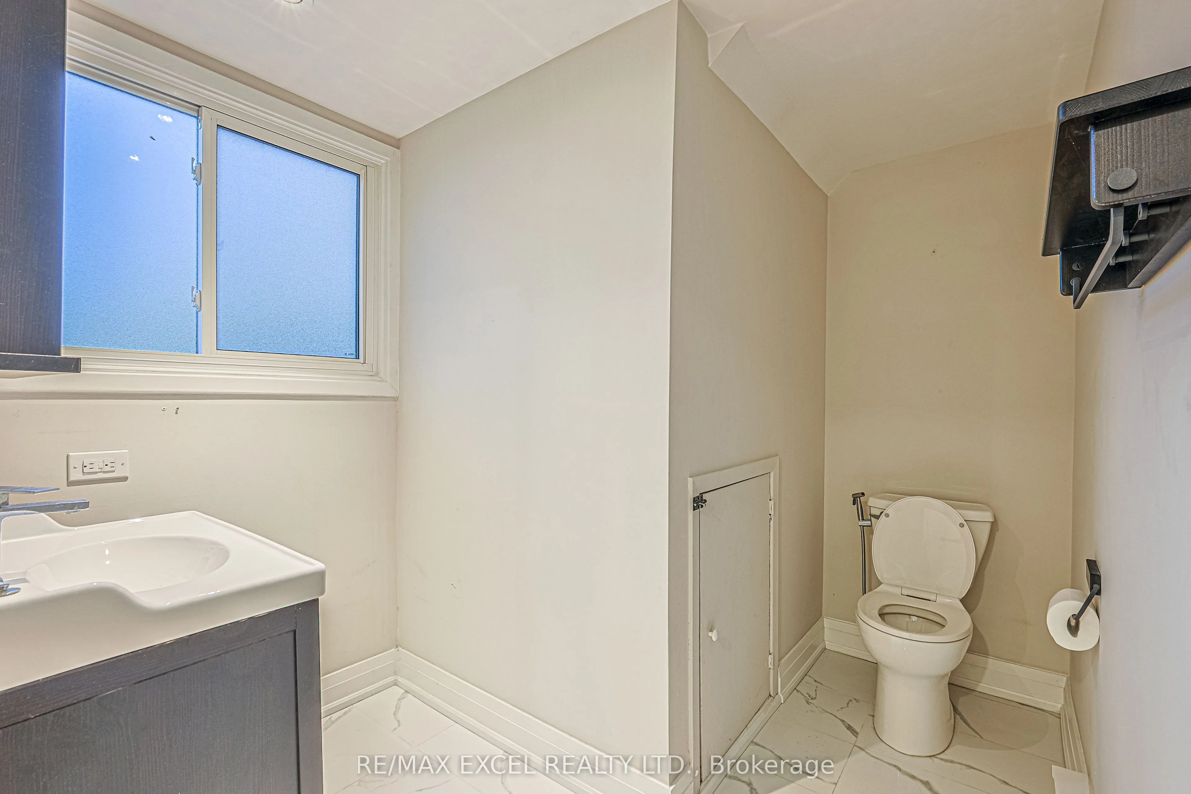 81 Irwin Road, #18