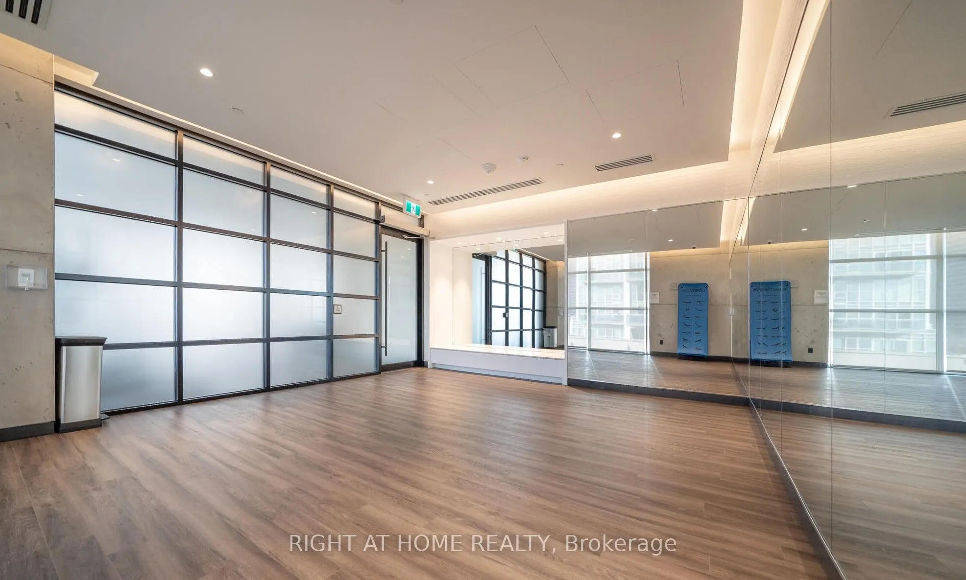 251 Manitoba Street, #2803