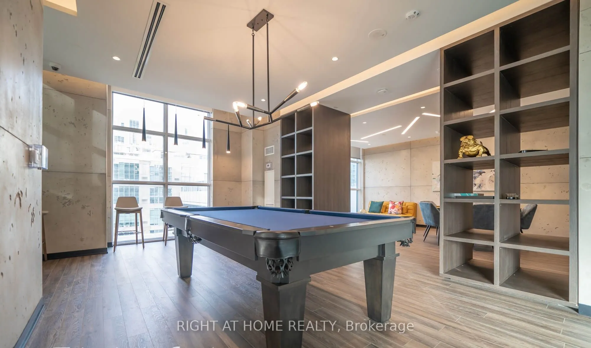 251 Manitoba Street, #2803