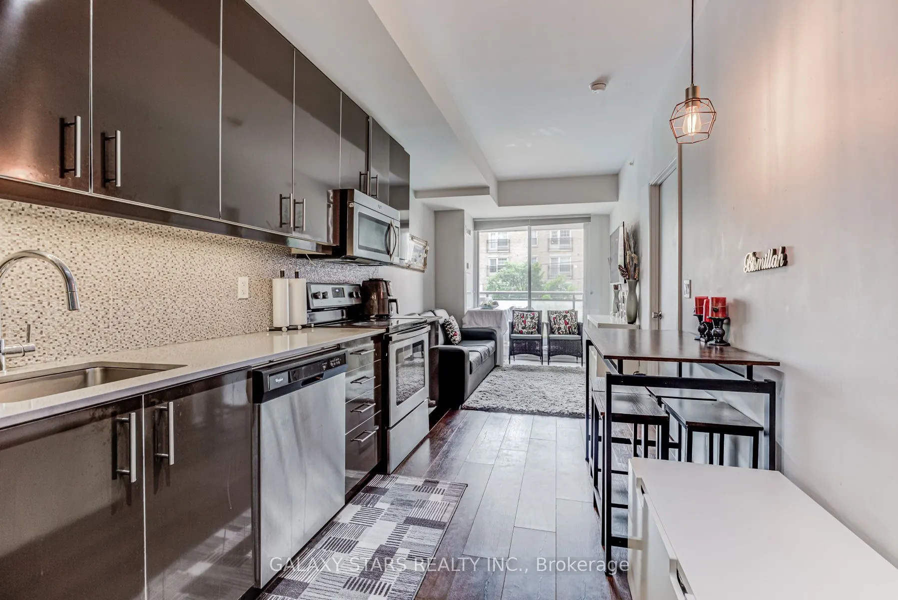 760 The Queensway, #212