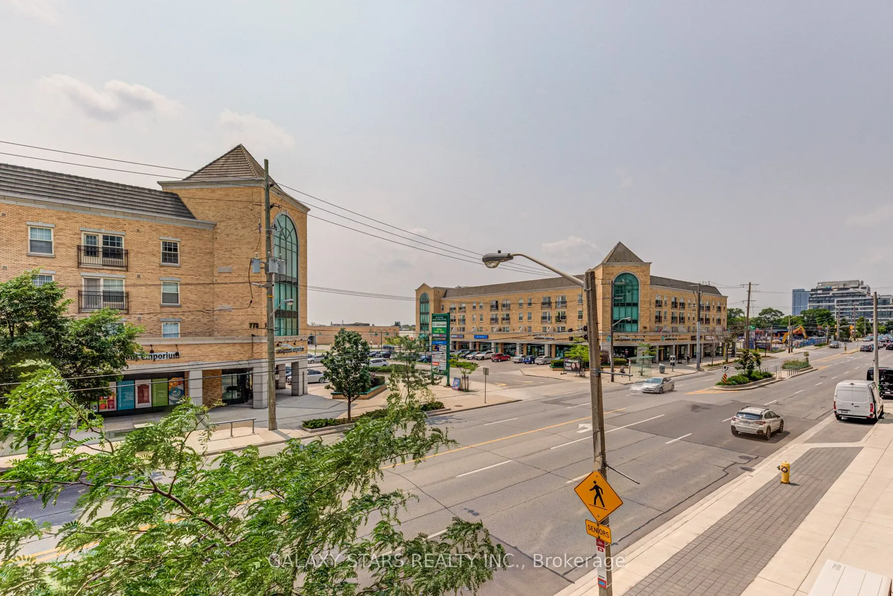 760 The Queensway, #212