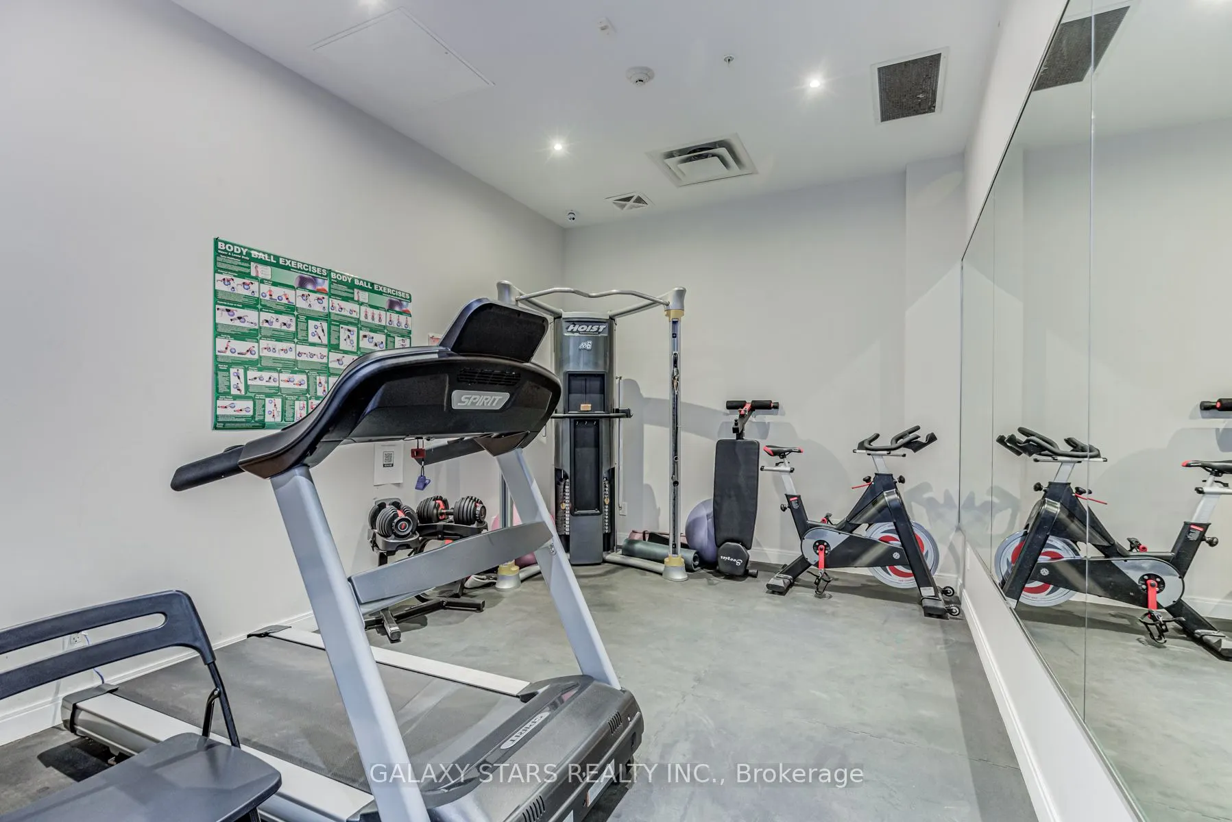 760 The Queensway, #212