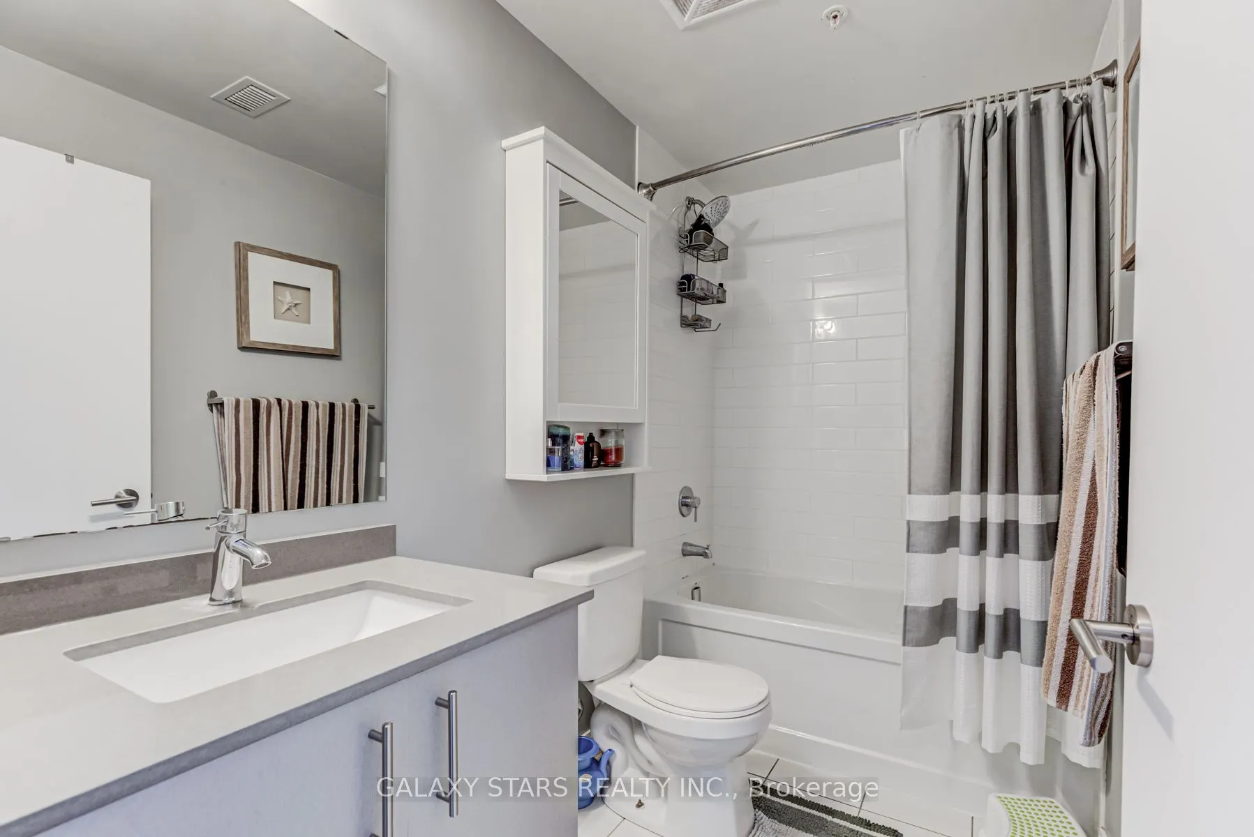 760 The Queensway, #212