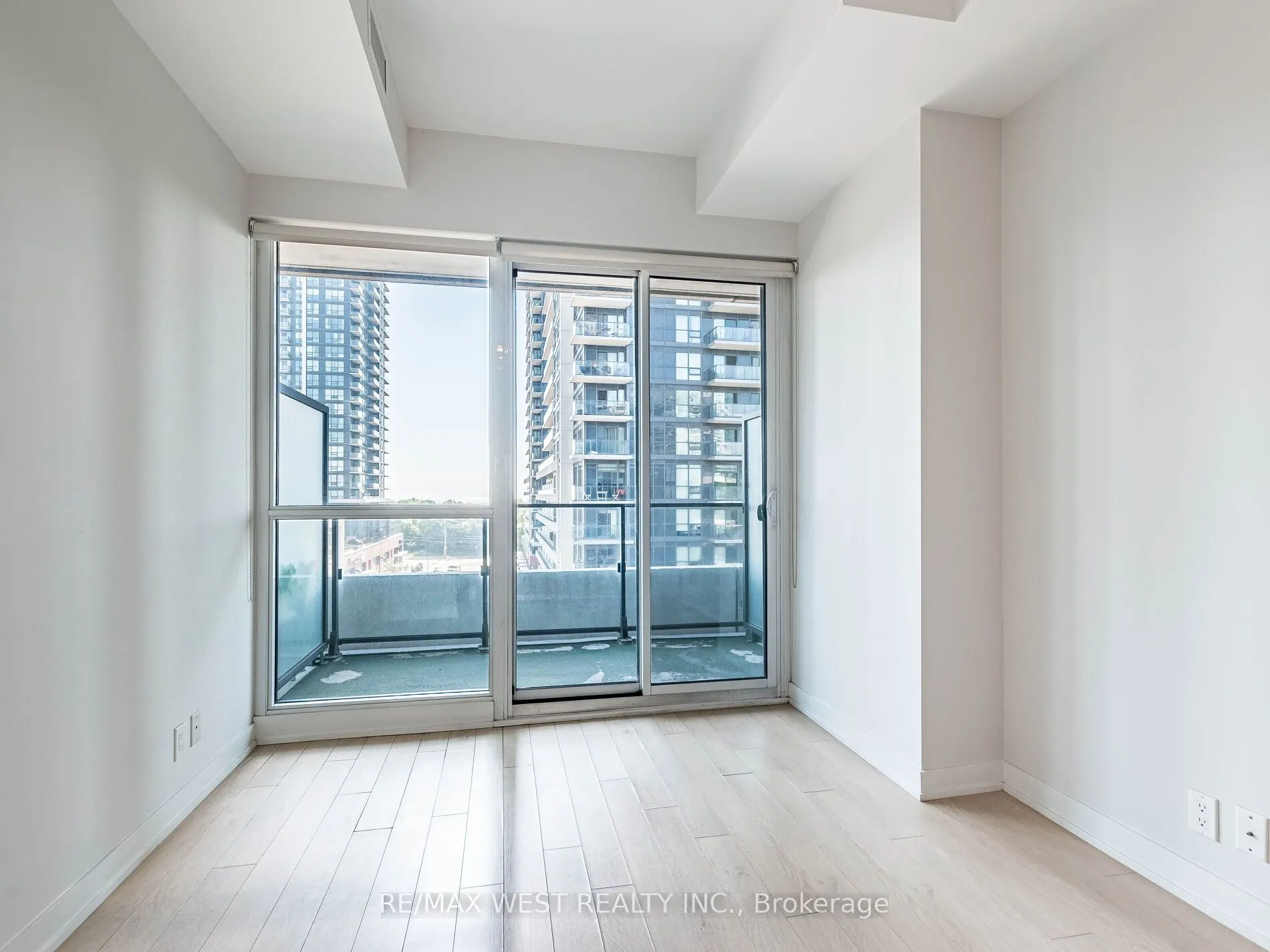 10 Park Lawn Road, #602