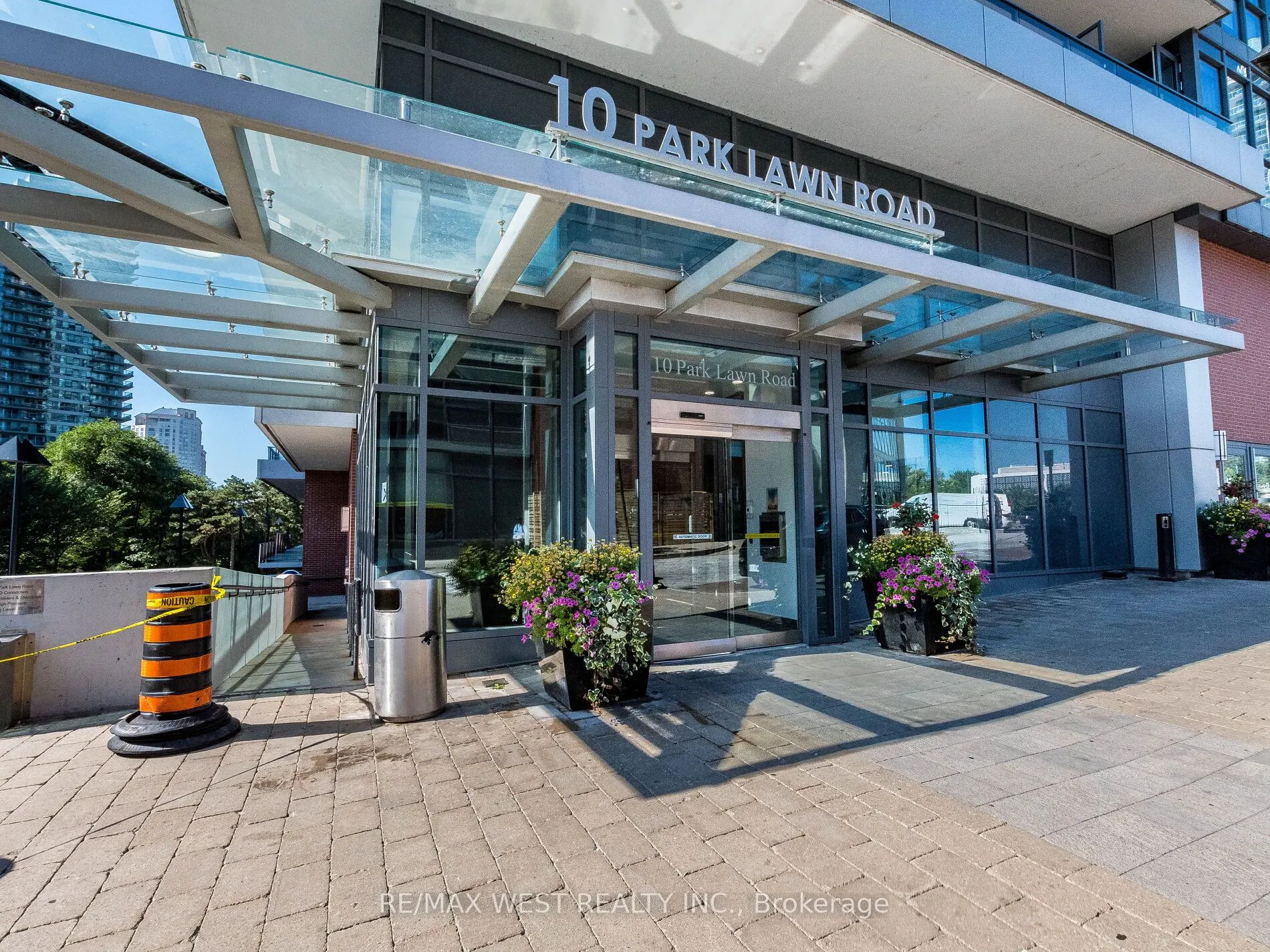 10 Park Lawn Road, #602